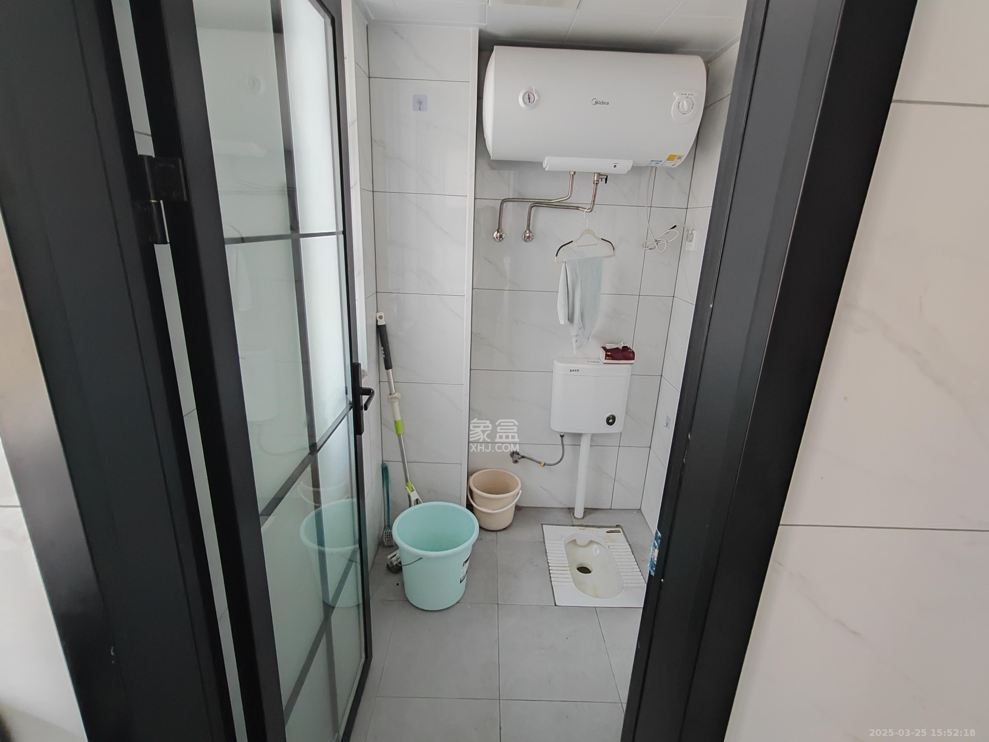 坪山家园 1室0厅1卫 800.0元/月 坪山家园 1室0厅1卫 800.0元/月室内图