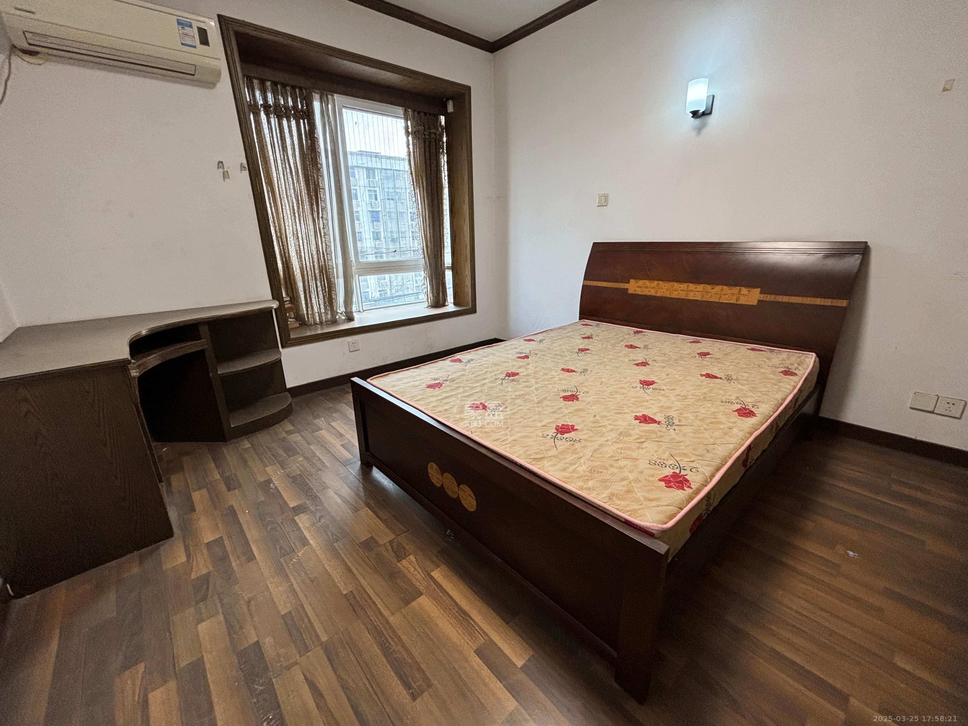 南湖嘉园  1室0厅0卫    2800.0元/月 南湖嘉园  1室0厅0卫    2800.0元/月室内图