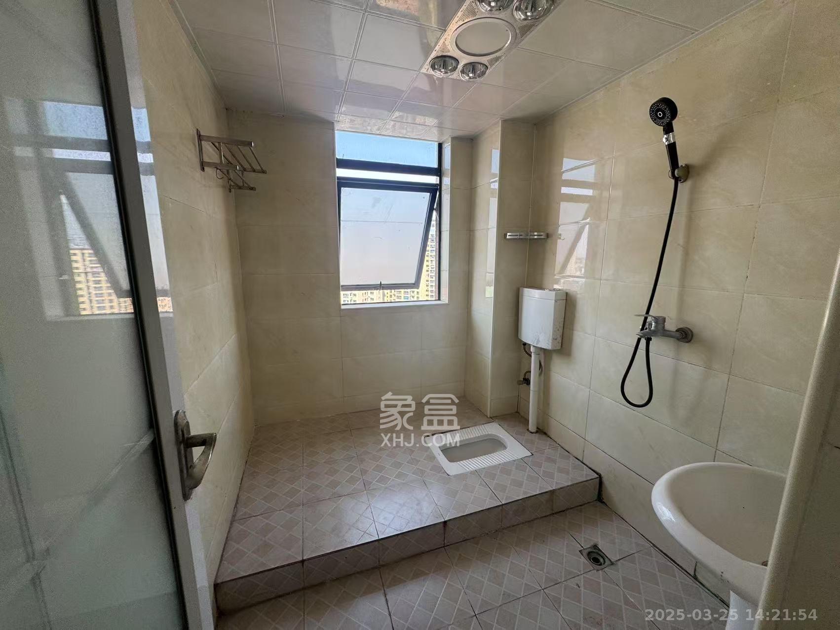 中南红领邦(红星嘉和苑) 3室1厅1卫 2000.0元/月 中南红领邦(红星嘉和苑) 3室1厅1卫 2000.0元/月室内图