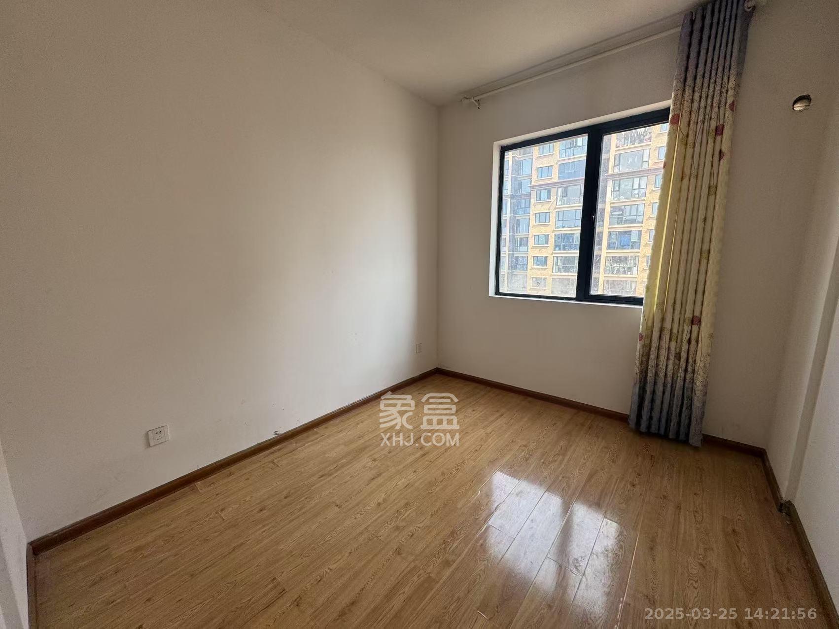 中南红领邦(红星嘉和苑) 3室1厅1卫 2000.0元/月 中南红领邦(红星嘉和苑) 3室1厅1卫 2000.0元/月室内图