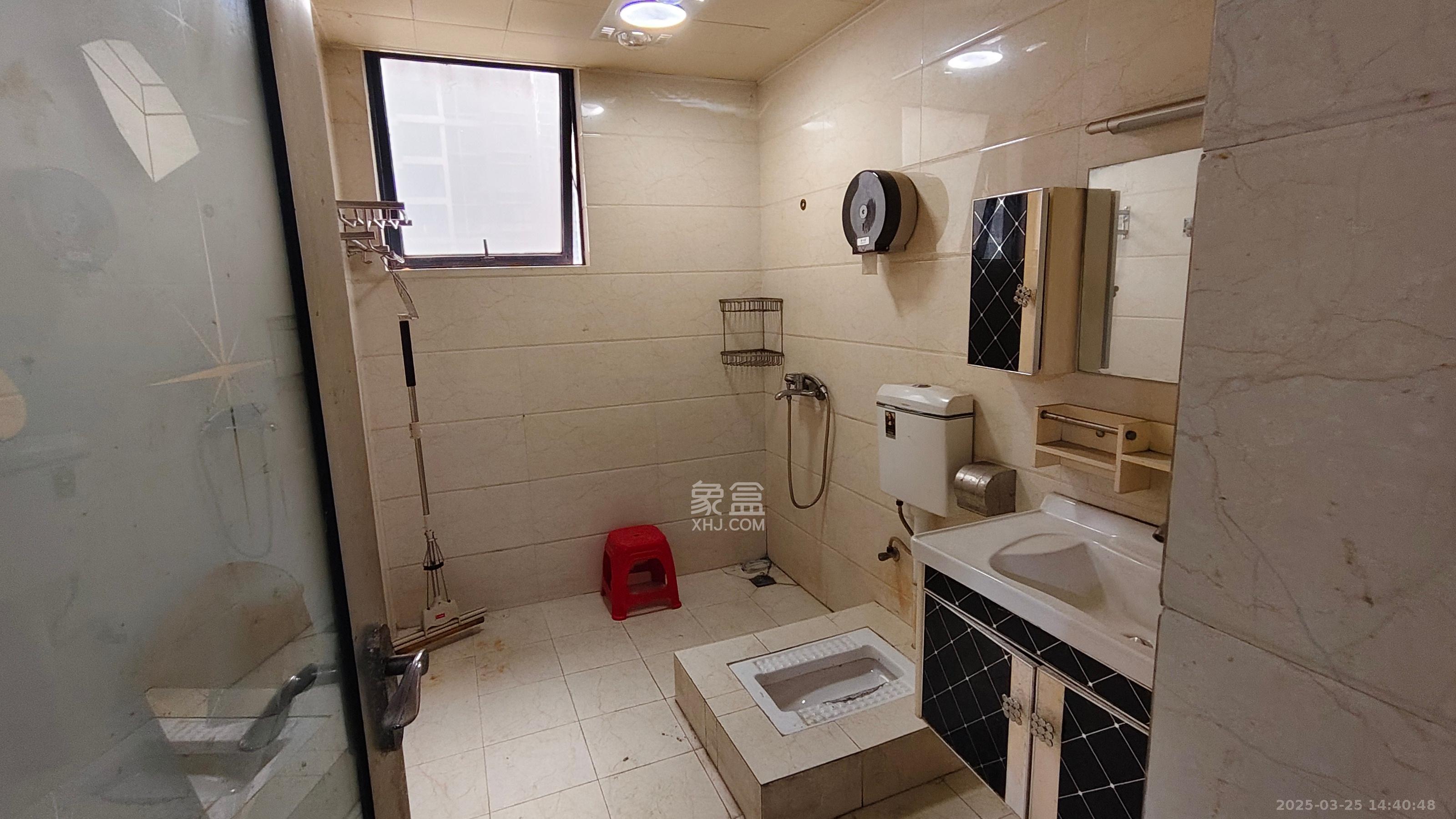 湘江世纪城聚江苑 4室2厅2卫 3000.0元/月 湘江世纪城聚江苑 4室2厅2卫 3000.0元/月室内图