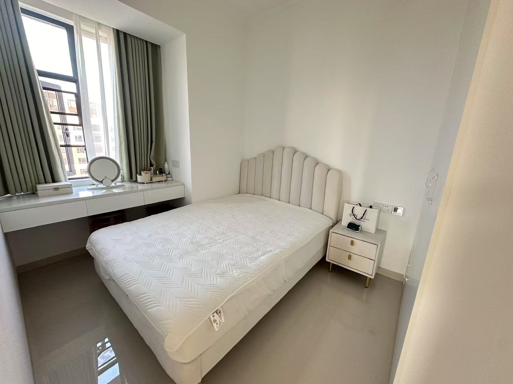 芷兰公馆西区 2室1厅1卫 2000.0元/月 芷兰公馆西区 2室1厅1卫 2000.0元/月室内图