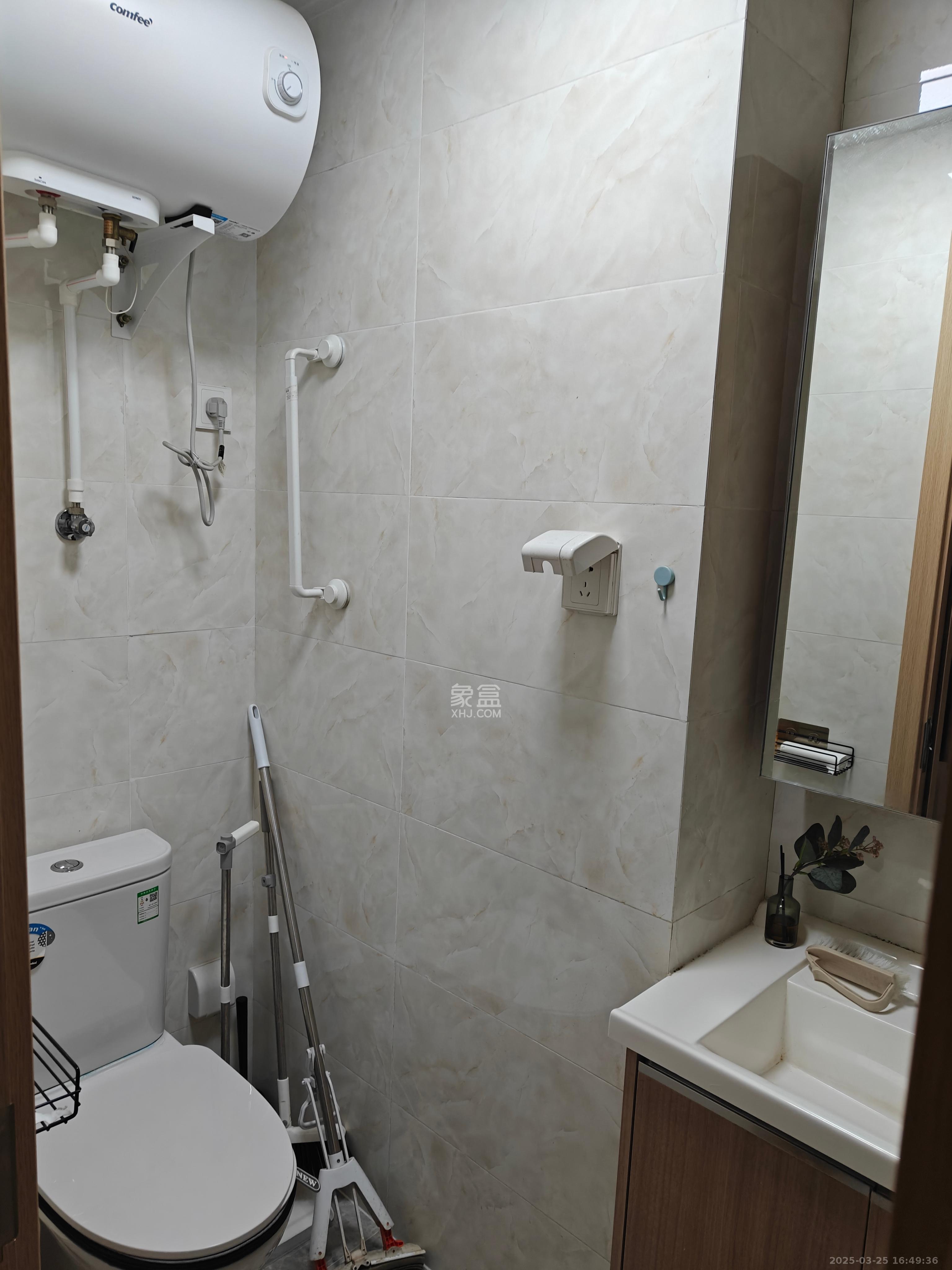 卓越浅水湾  1室1厅1卫   1600.00元/月室内图
