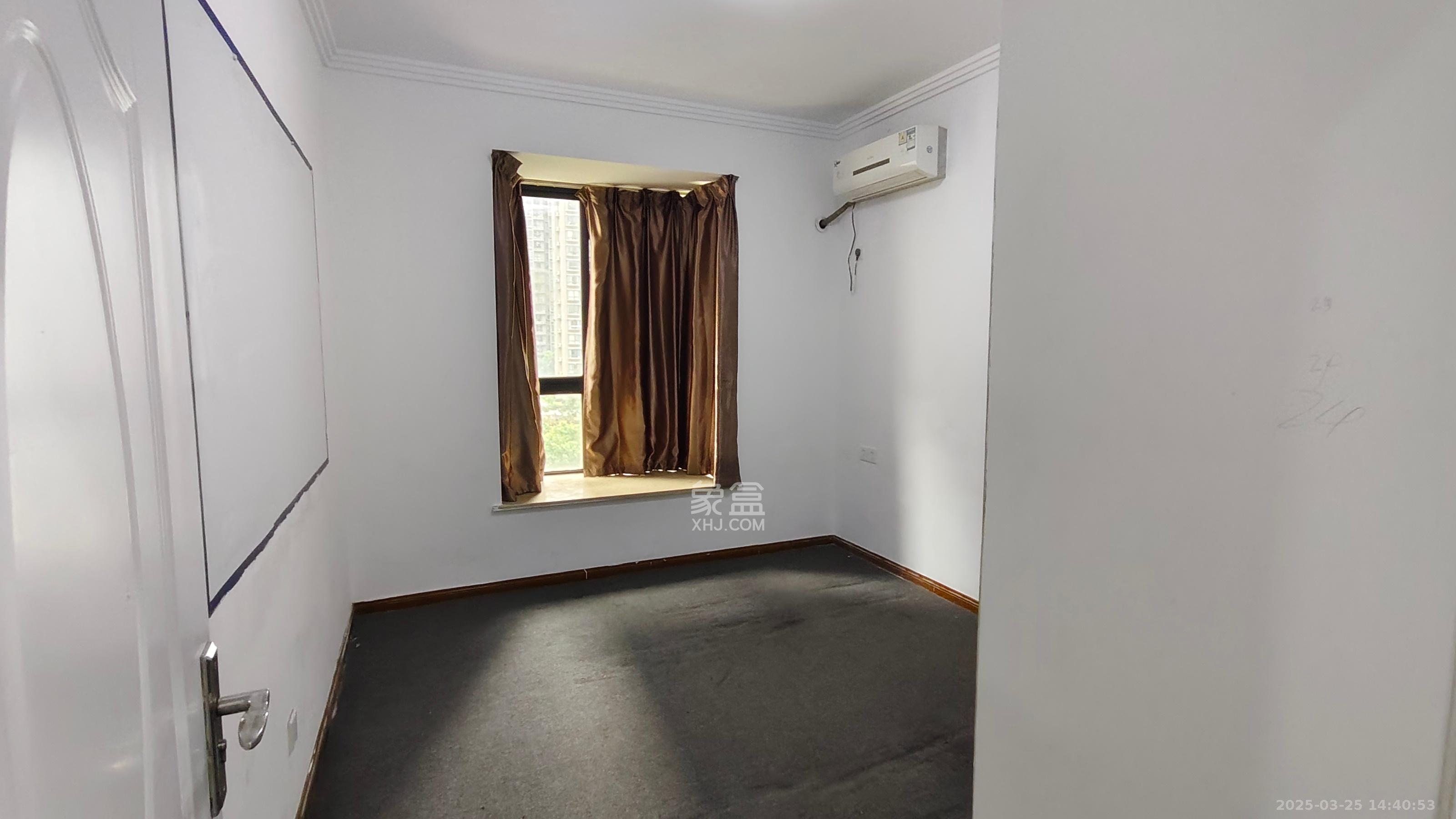 湘江世纪城聚江苑 4室2厅2卫 3000.0元/月 湘江世纪城聚江苑 4室2厅2卫 3000.0元/月室内图