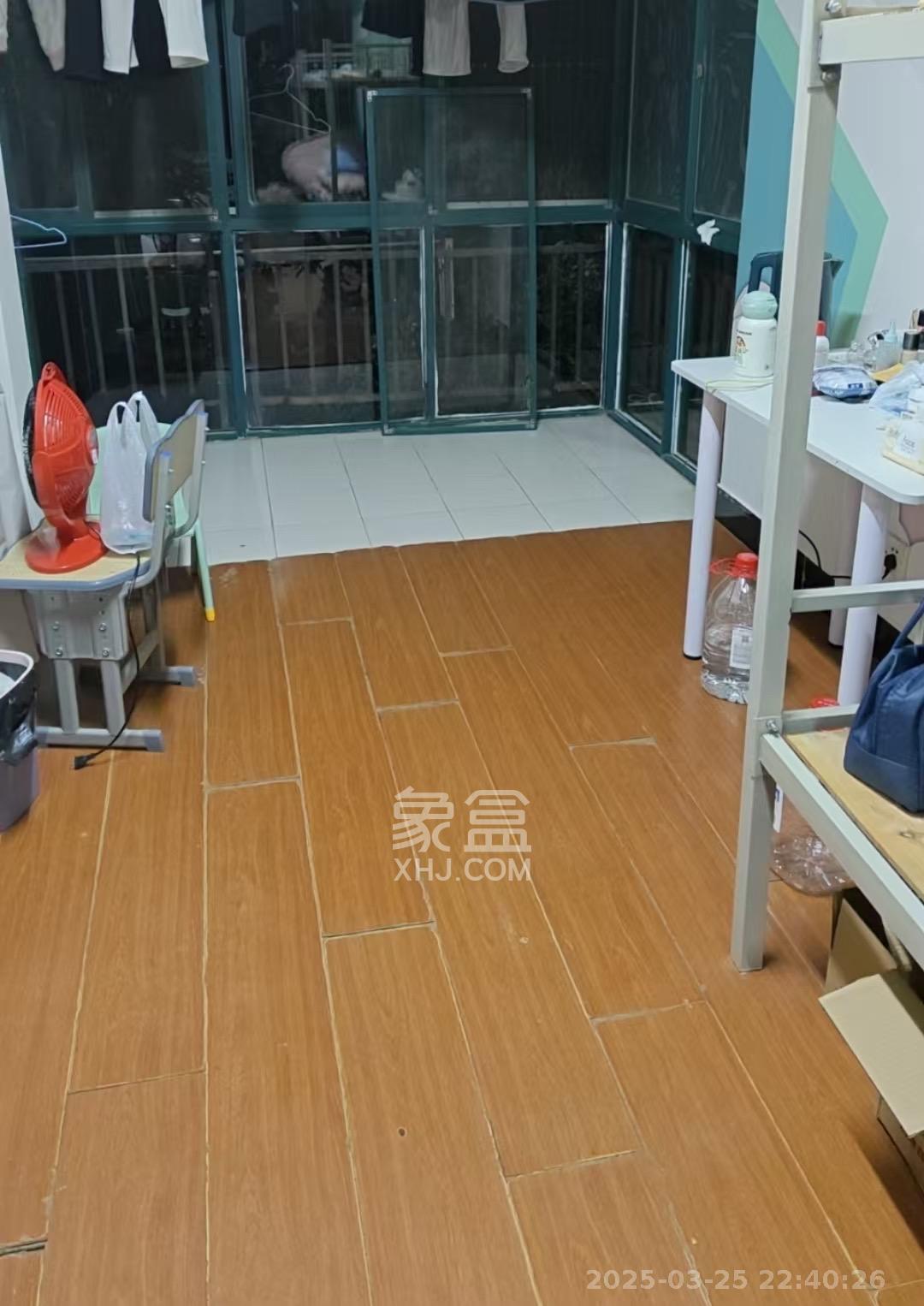 东方新城  2室2厅1卫   2200.00元/月室内图
