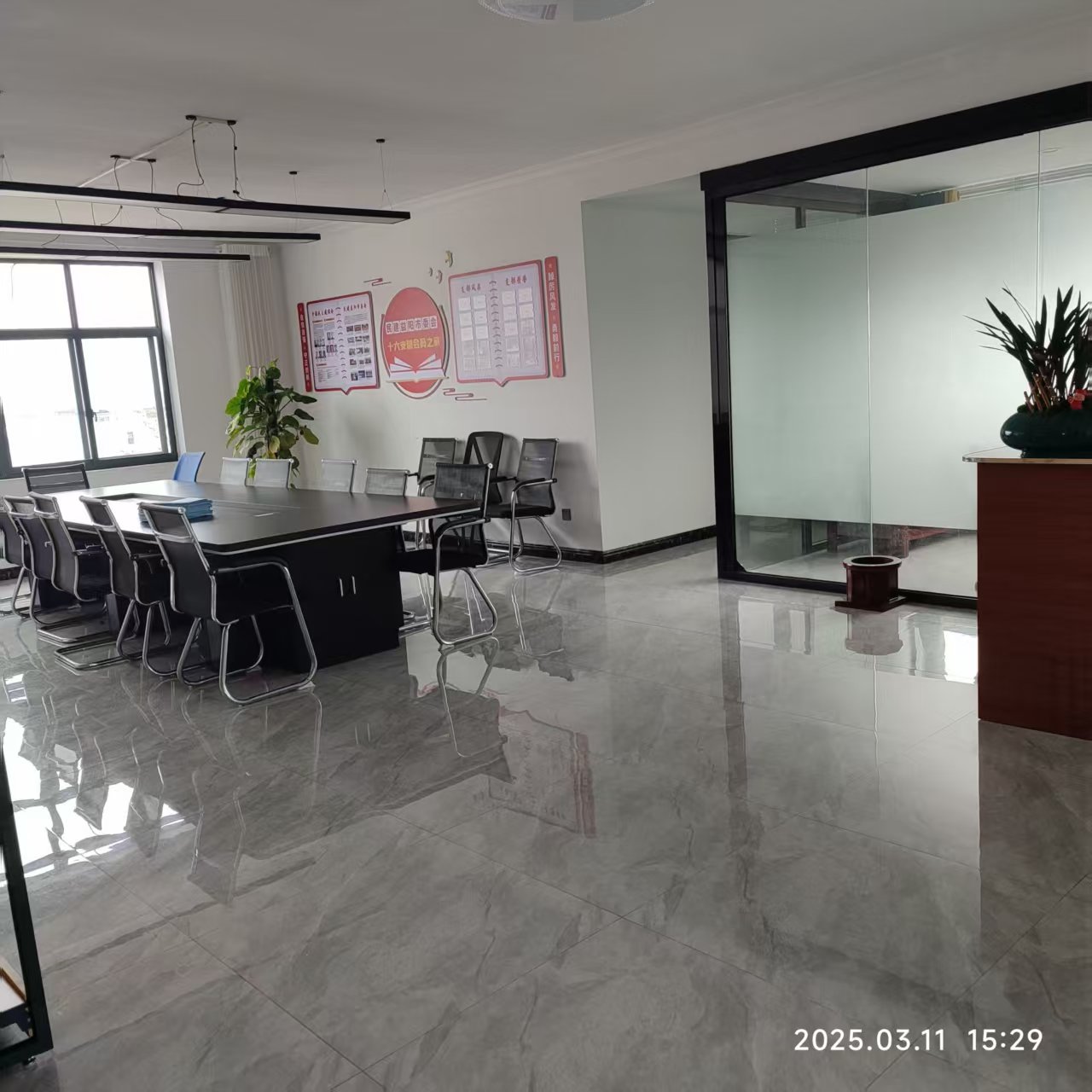 益阳市龙岭工业园(凤山路)  4室2厅2卫   1200.00元/月室内图