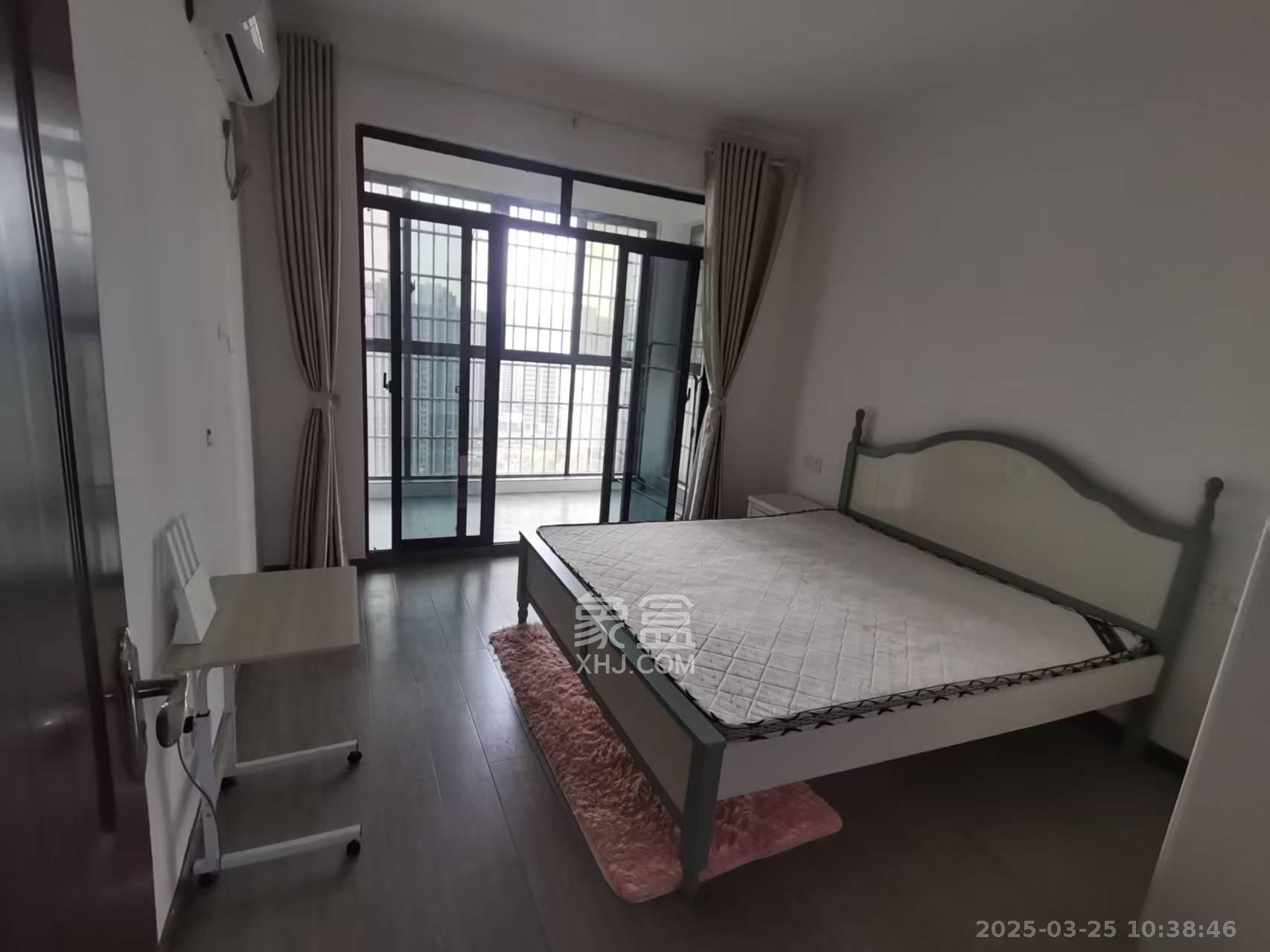 润芳园  4室2厅2卫   2600.00元/月室内图