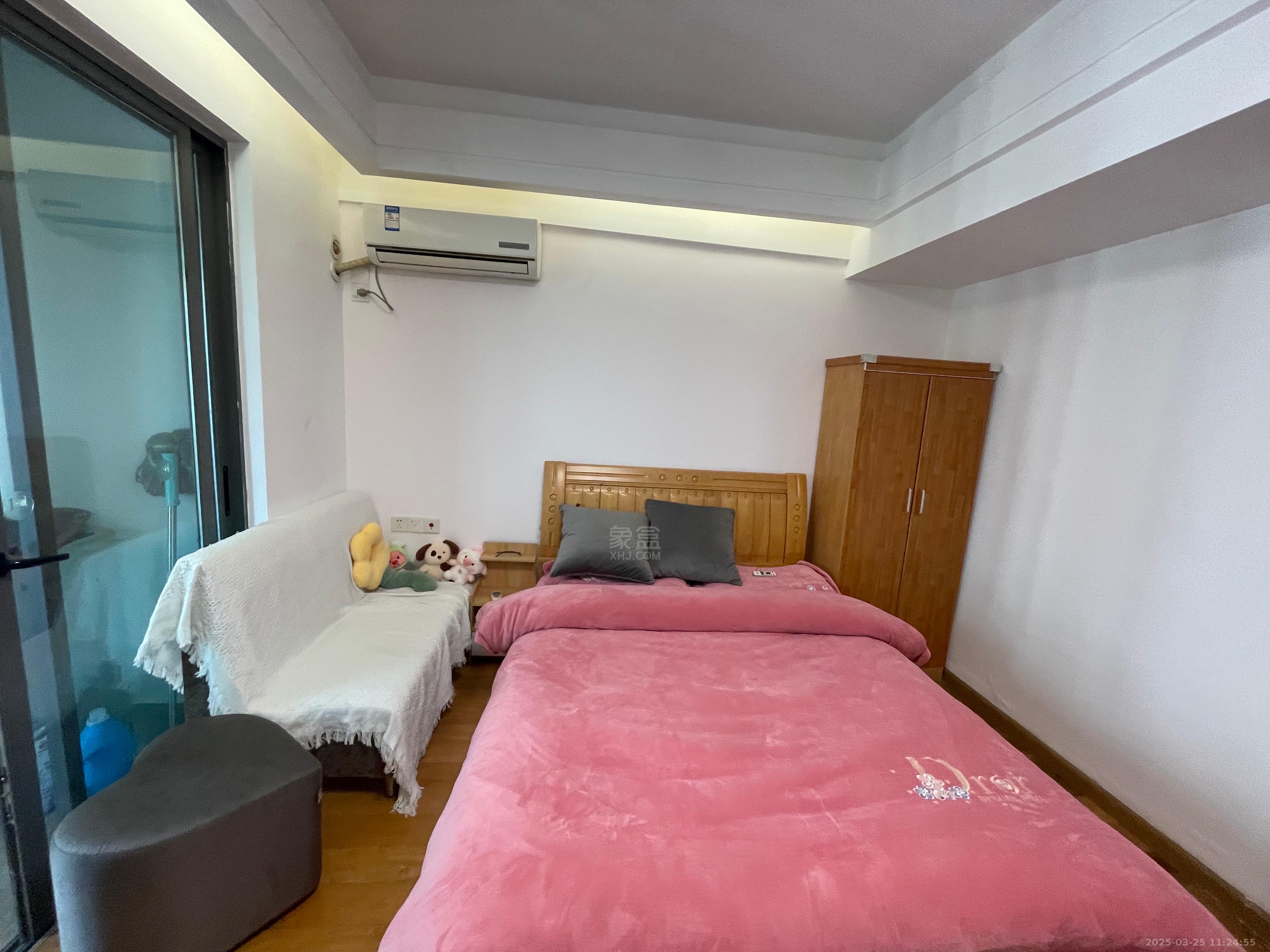 大汉希尔顿 1室0厅1卫 1300.0元/月 大汉希尔顿 1室0厅1卫 1300.0元/月室内图