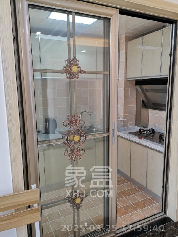 好莱城(弘德西街) 3室2厅1卫 2600.0元/月 好莱城(弘德西街) 3室2厅1卫 2600.0元/月室内图