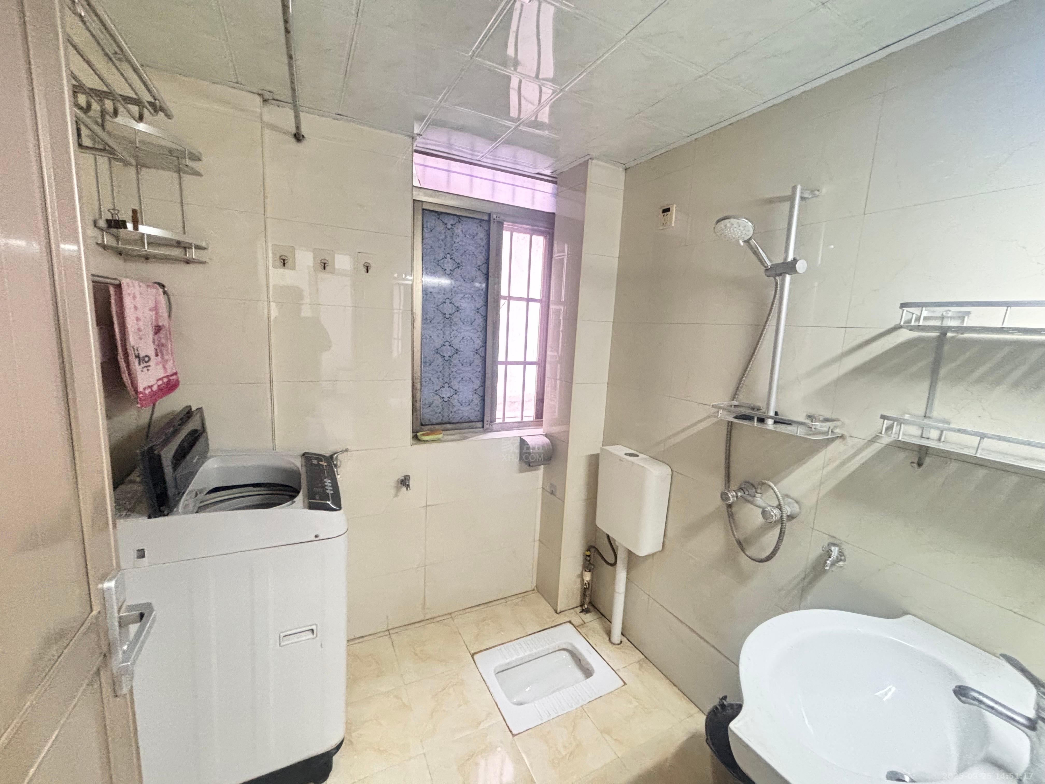 政华嘉园  2室2厅1卫    1500.0元/月 政华嘉园  2室2厅1卫    1500.0元/月室内图