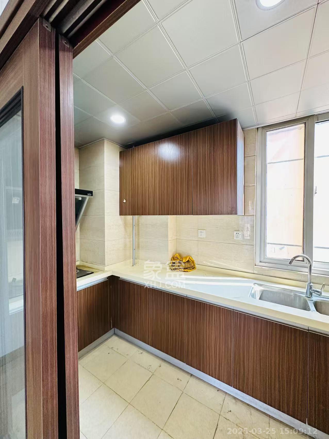 福泽园 3室2厅1卫 2100.0元/月 福泽园 3室2厅1卫 2100.0元/月室内图