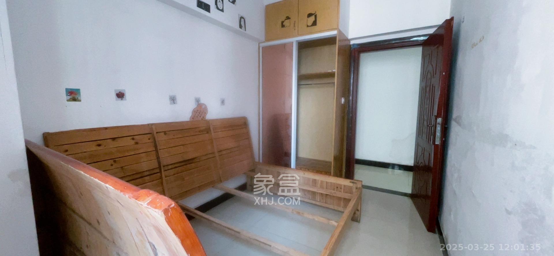 尚都花园城  3室1厅2卫   2100.00元/月室内图