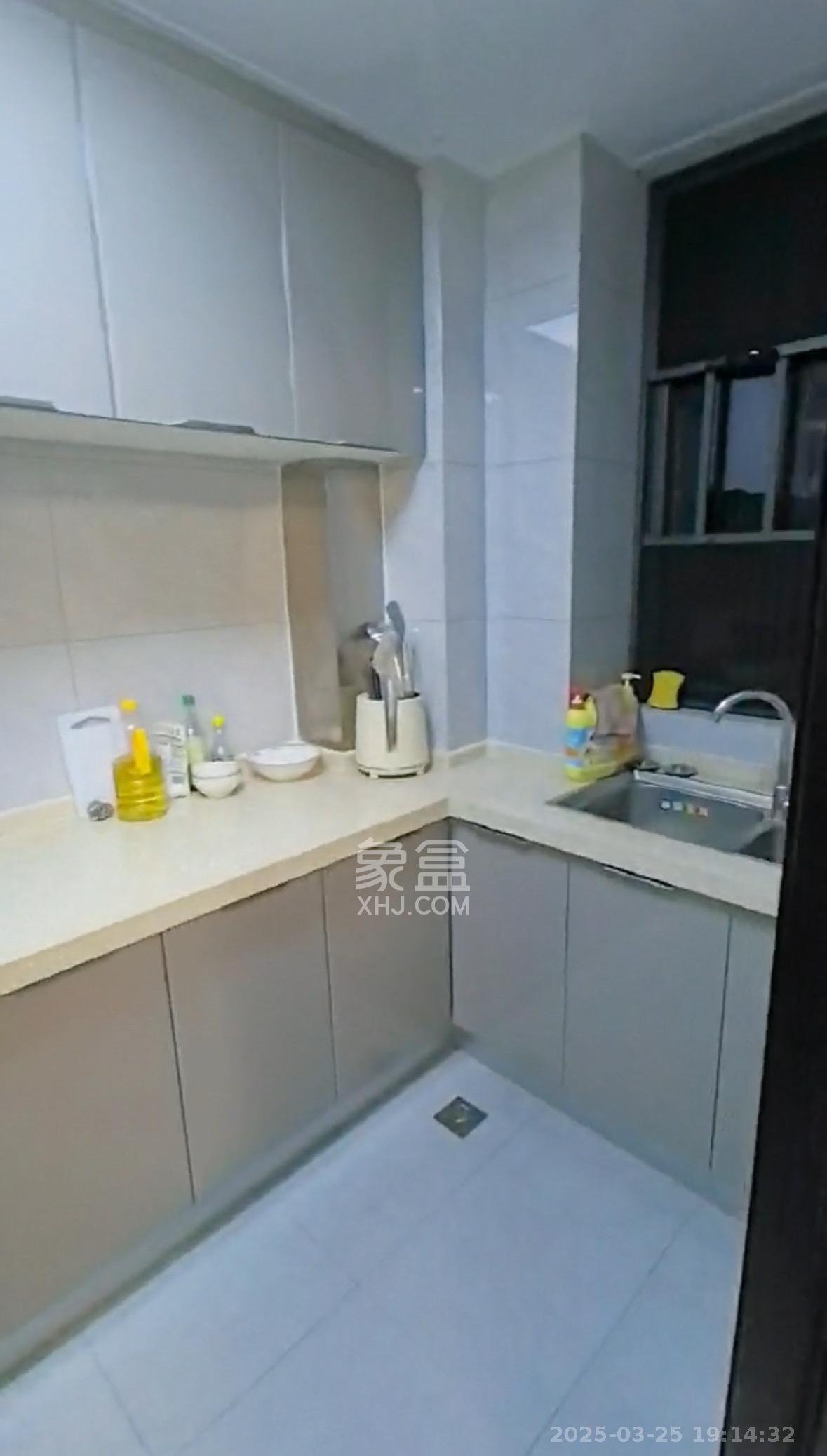 金南家园三期 1室2厅1卫 2200.0元/月 金南家园三期 1室2厅1卫 2200.0元/月室内图