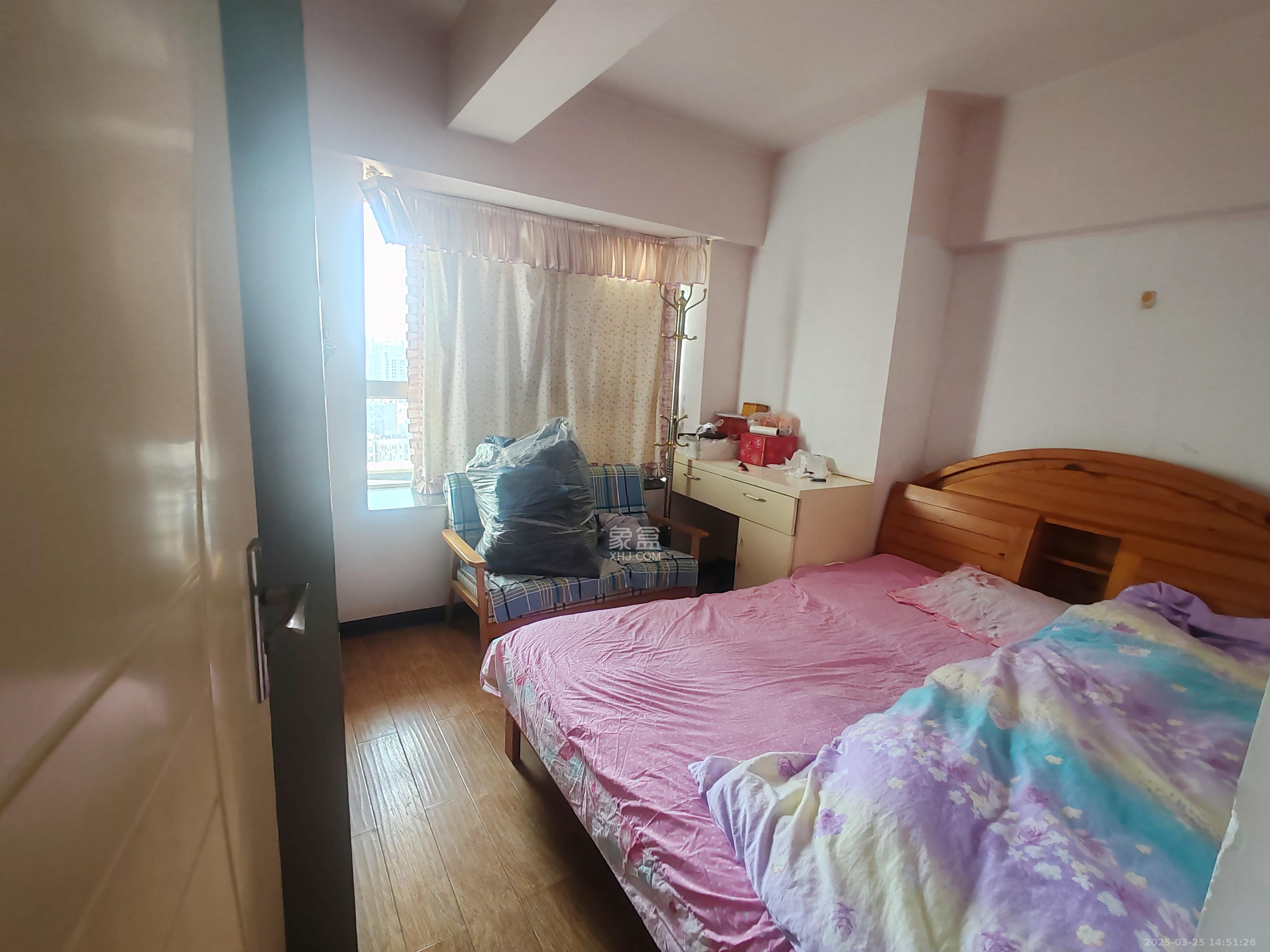 南国嘉苑 4室2厅2卫 3000.0元/月 南国嘉苑 4室2厅2卫 3000.0元/月室内图