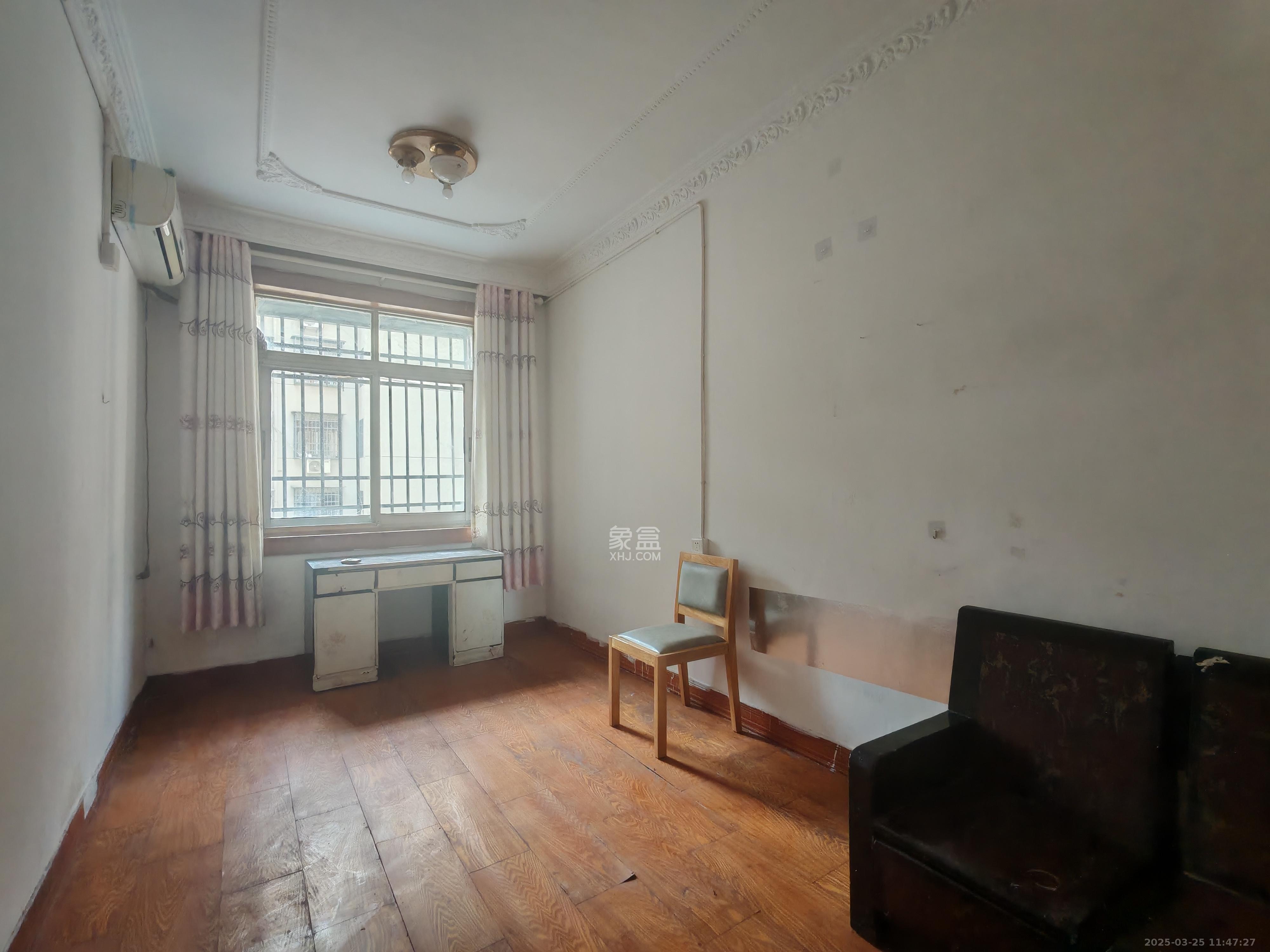 工农桥社区白马公寓(白马庙巷) 2室1厅1卫 1600.0元/月 工农桥社区白马公寓(白马庙巷) 2室1厅1卫 1600.0元/月室内图