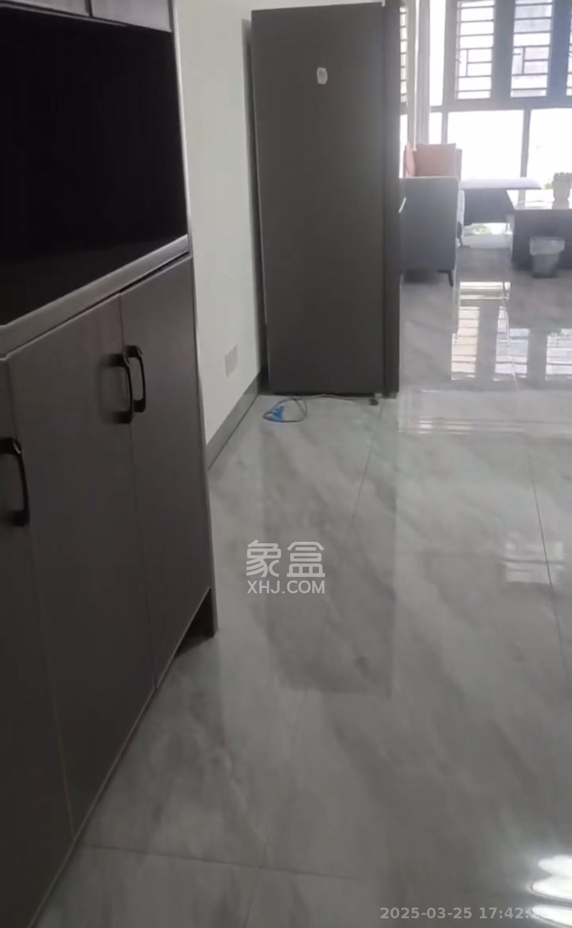 金南家园三期 2室2厅1卫 2200.0元/月 金南家园三期 2室2厅1卫 2200.0元/月室内图