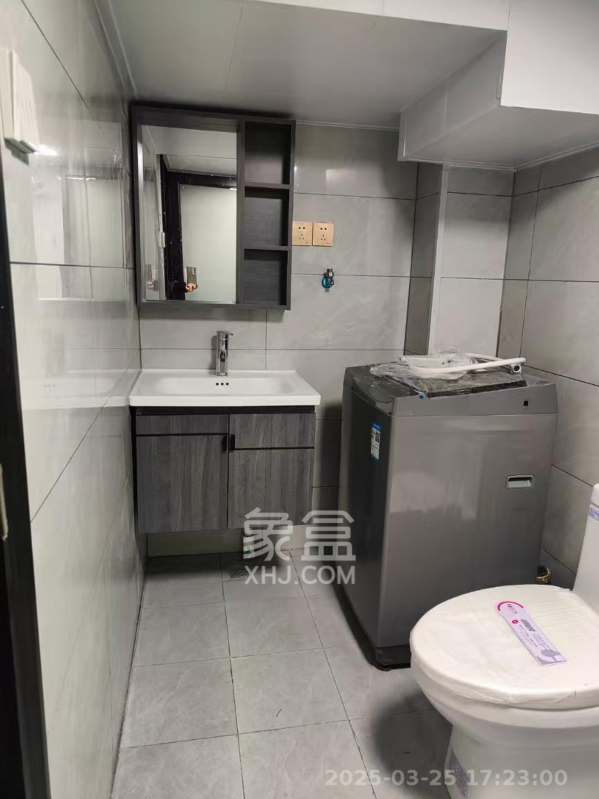 金地中交麓谷香颂(金地中交雅苑) 1室1厅1卫 1300.0元/月 金地中交麓谷香颂(金地中交雅苑) 1室1厅1卫 1300.0元/月室内图