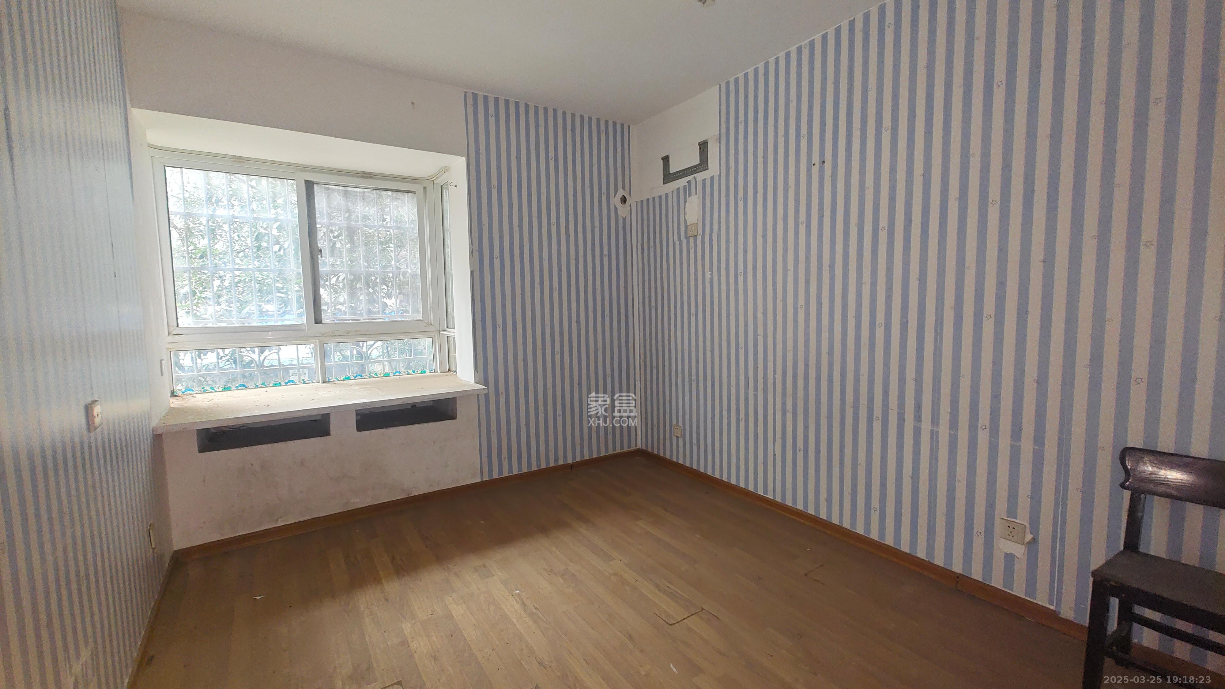 绿地之窗 3室2厅2卫 1300.0元/月 绿地之窗 3室2厅2卫 1300.0元/月室内图