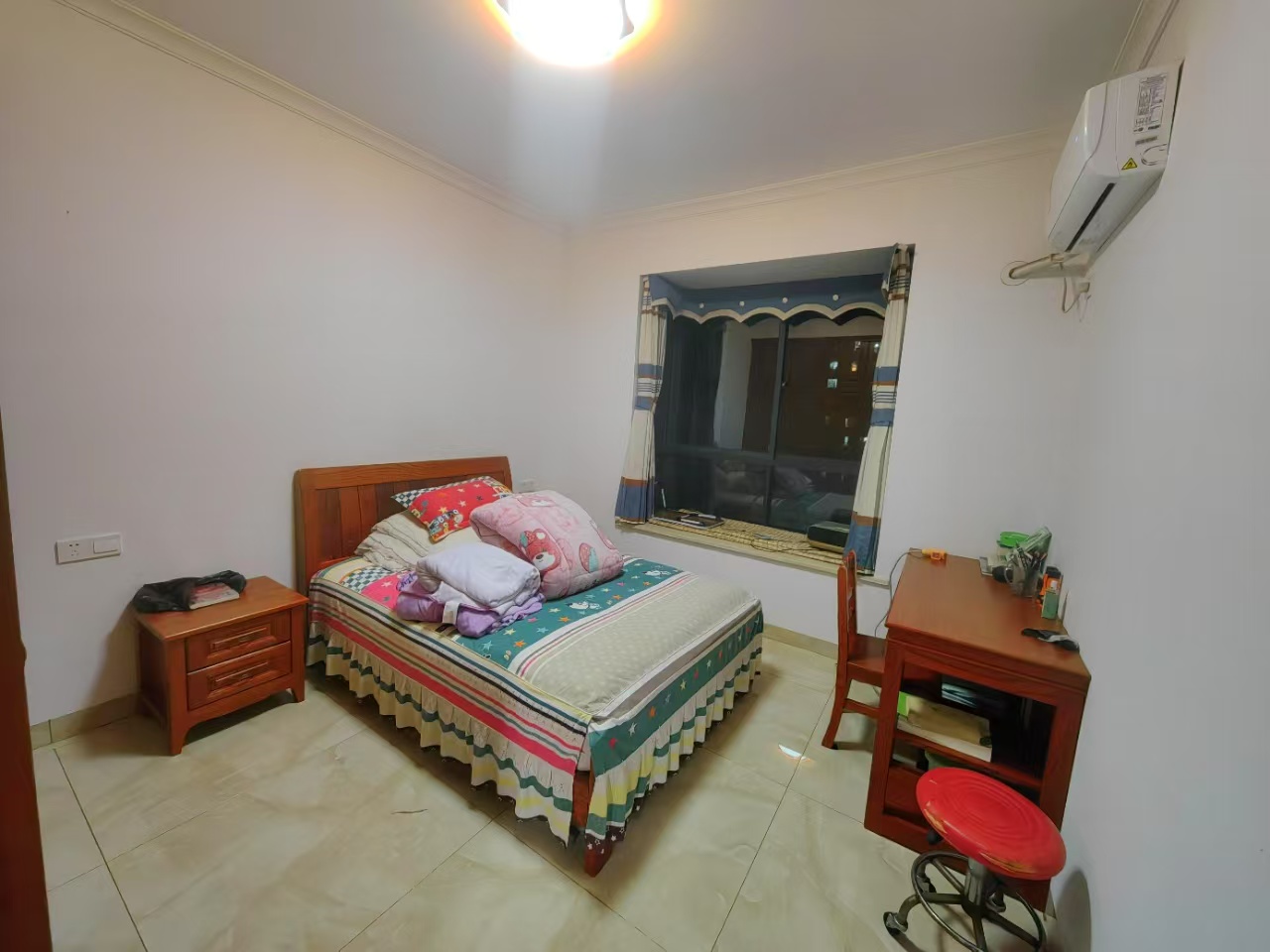 旺佳华府 4室2厅2卫 2800.0元/月 旺佳华府 4室2厅2卫 2800.0元/月室内图