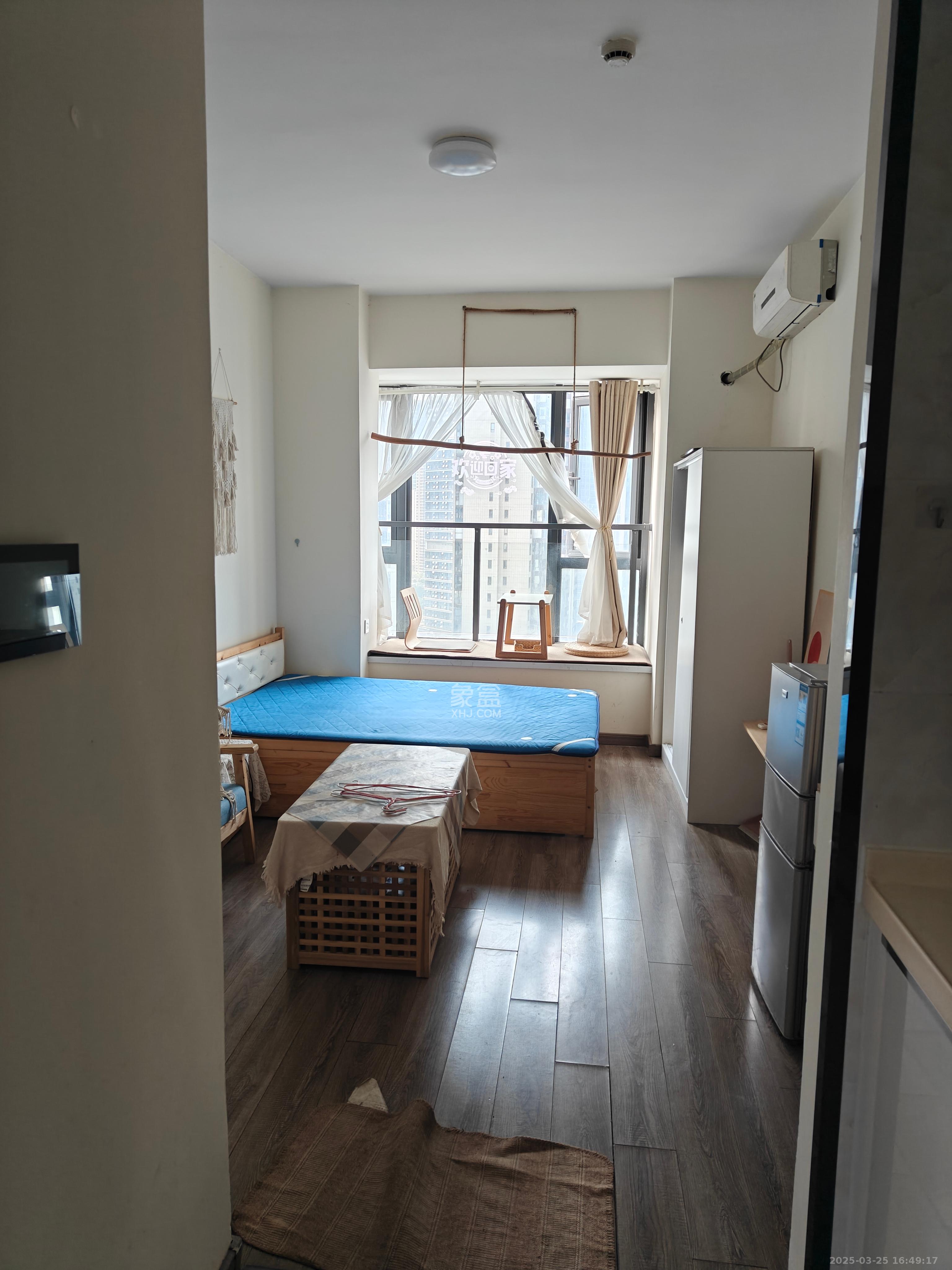 卓越浅水湾  1室1厅1卫    1368.0元/月 卓越浅水湾  1室1厅1卫    1368.0元/月