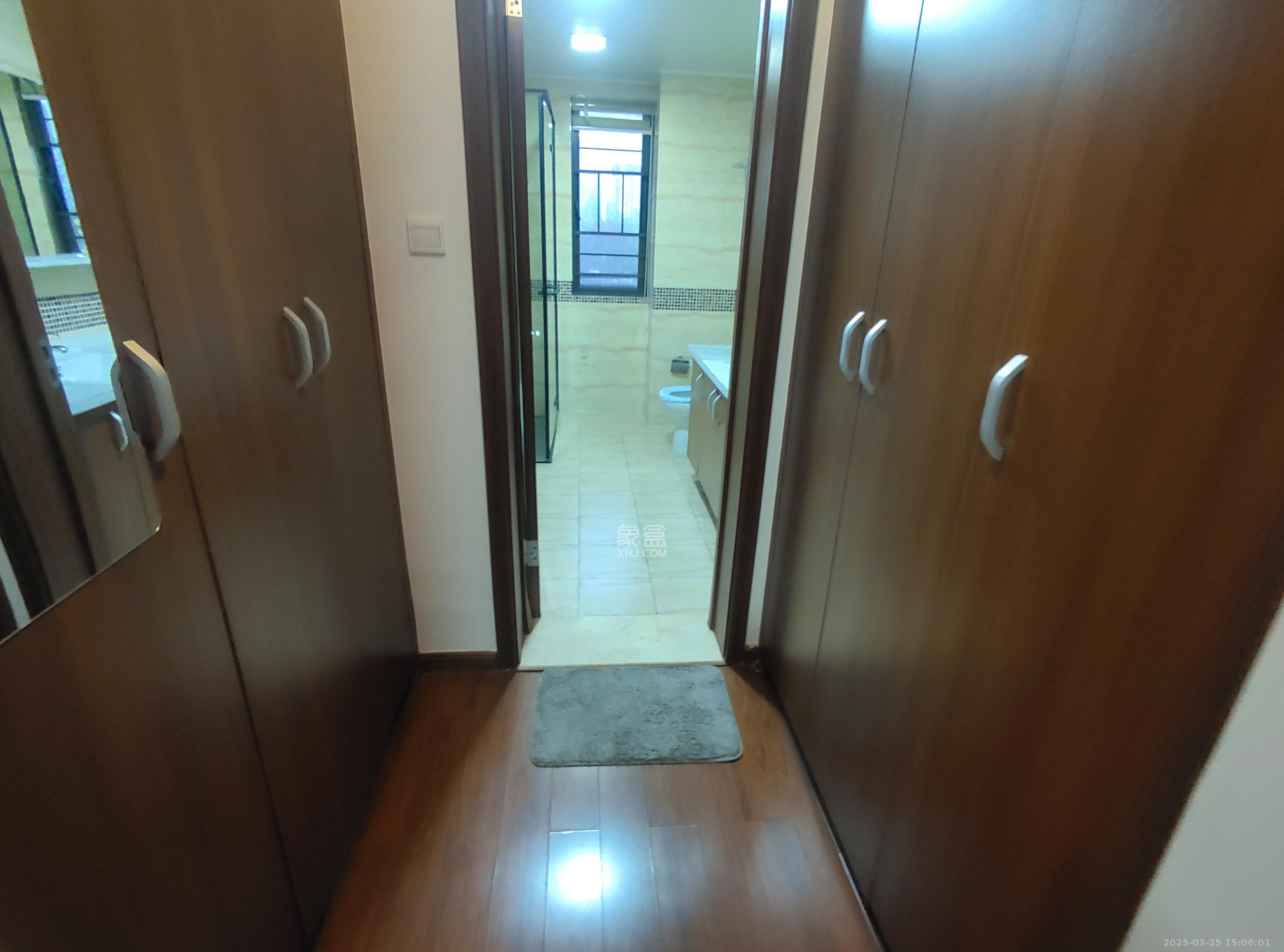 万科城  3室2厅2卫   4300.00元/月室内图