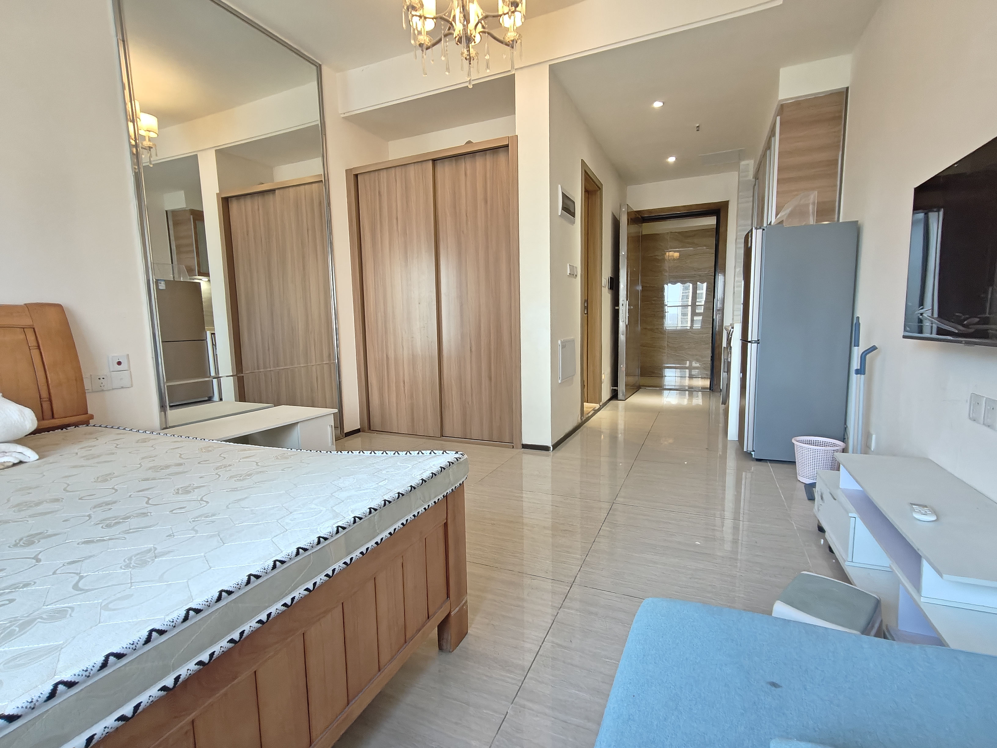 恒大华府 1室1厅1卫 1300.0元/月 恒大华府 1室1厅1卫 1300.0元/月室内图