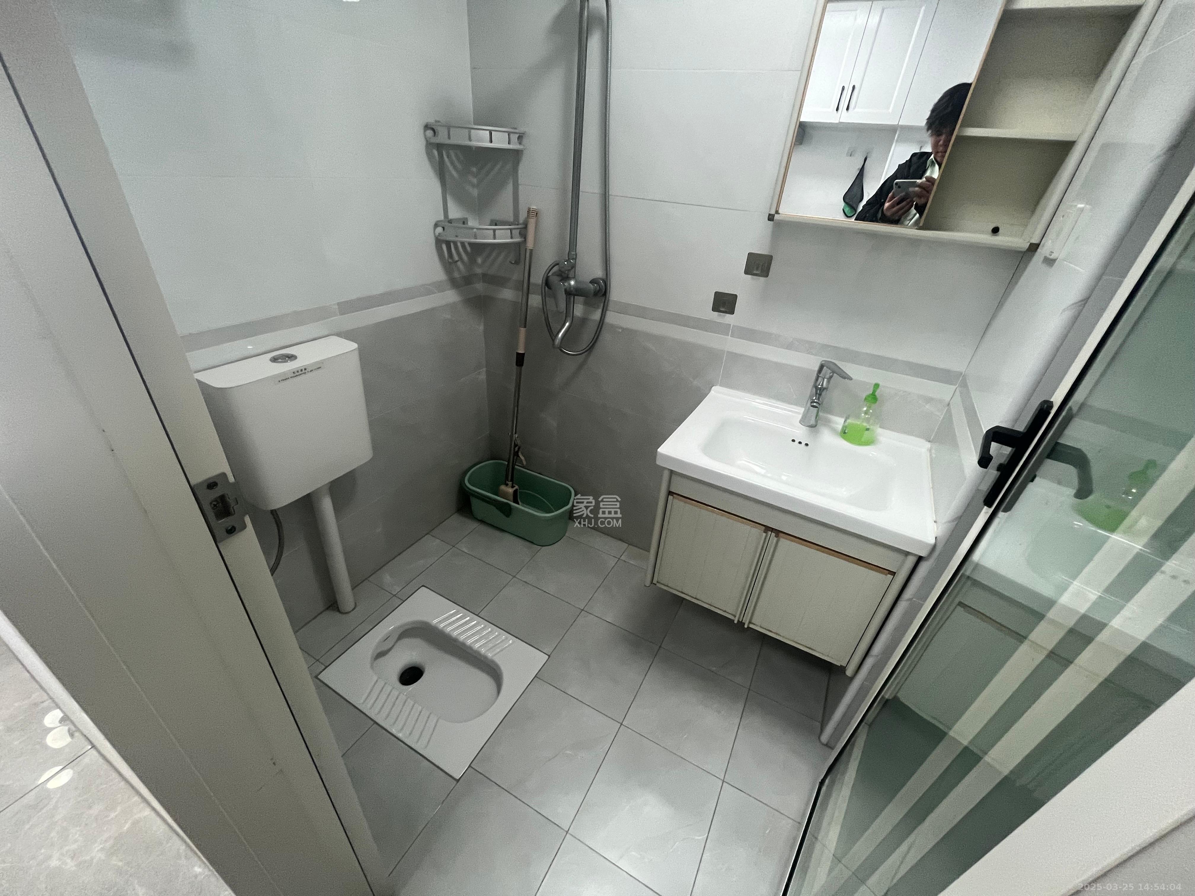 龙湖湘江星座(祺鑫星座公寓) 1室1厅1卫 1700.0元/月 龙湖湘江星座(祺鑫星座公寓) 1室1厅1卫 1700.0元/月室内图