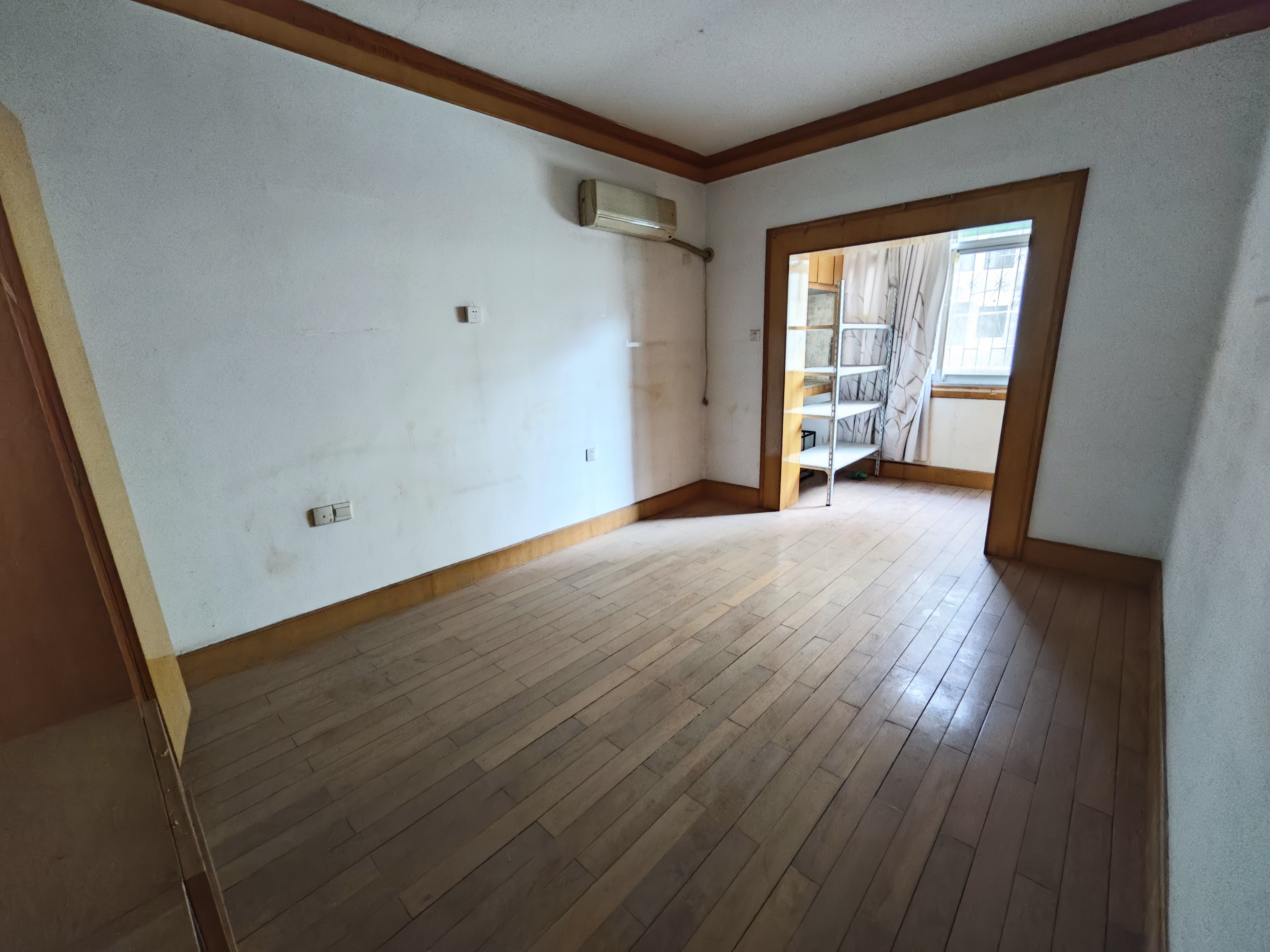 菊苑小区西区 3室2厅2卫 40.0万 菊苑小区西区 3室2厅2卫 40.0万卧室