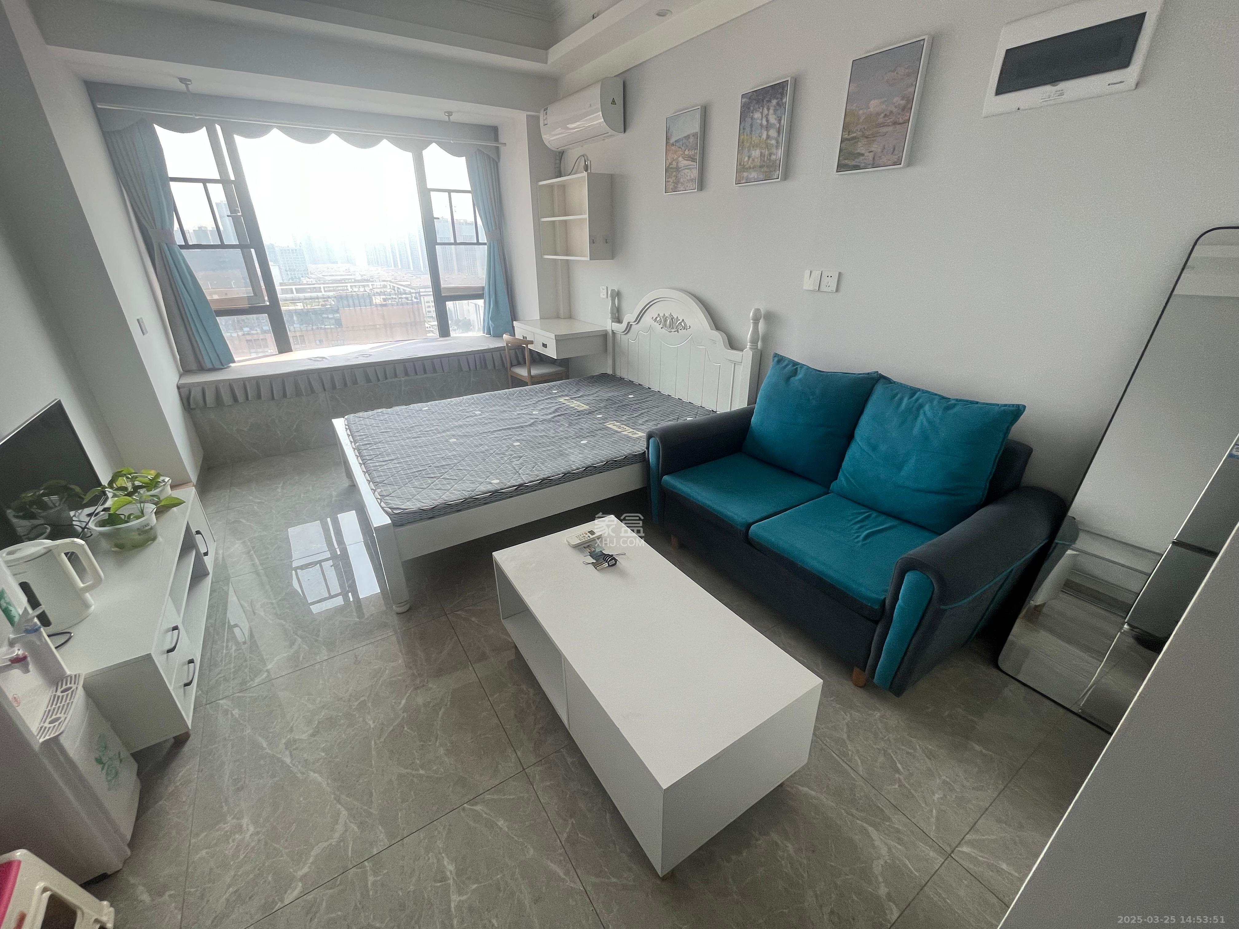 龙湖湘江星座(祺鑫星座公寓) 1室1厅1卫 1700.0元/月 龙湖湘江星座(祺鑫星座公寓) 1室1厅1卫 1700.0元/月室内图