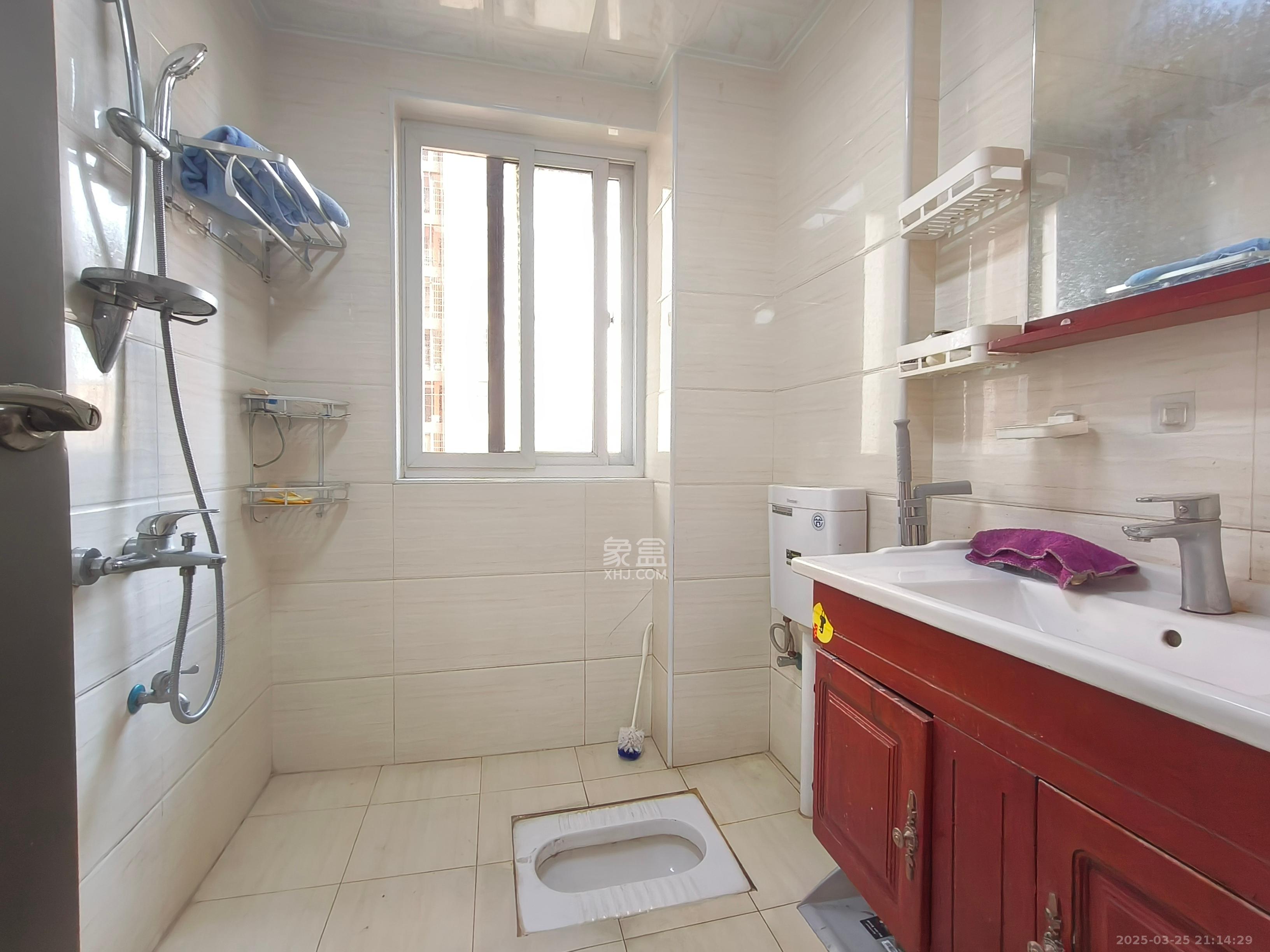 领东汇 3室2厅1卫 2200.0元/月 领东汇 3室2厅1卫 2200.0元/月室内图