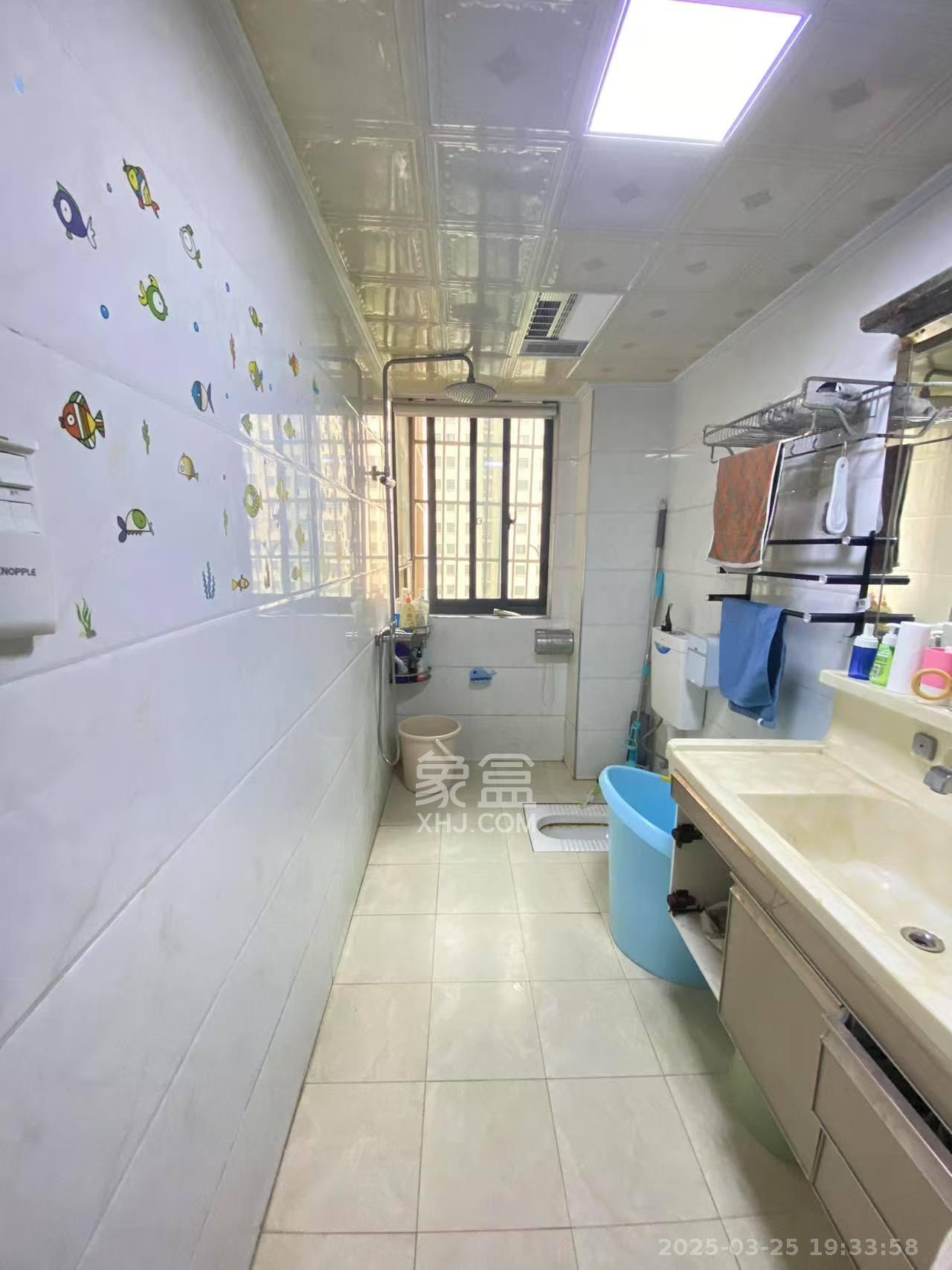 佳美紫郡  3室2厅2卫   2000.00元/月室内图