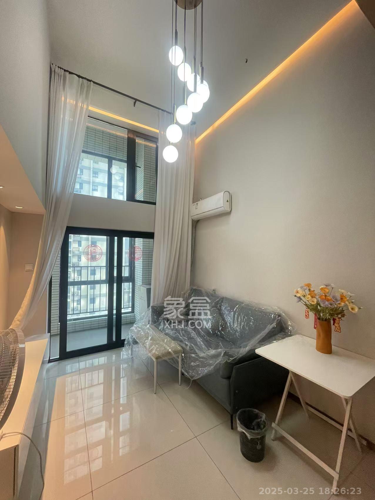 时代年华  3室2厅2卫    2000.0元/月 时代年华  3室2厅2卫    2000.0元/月室内图