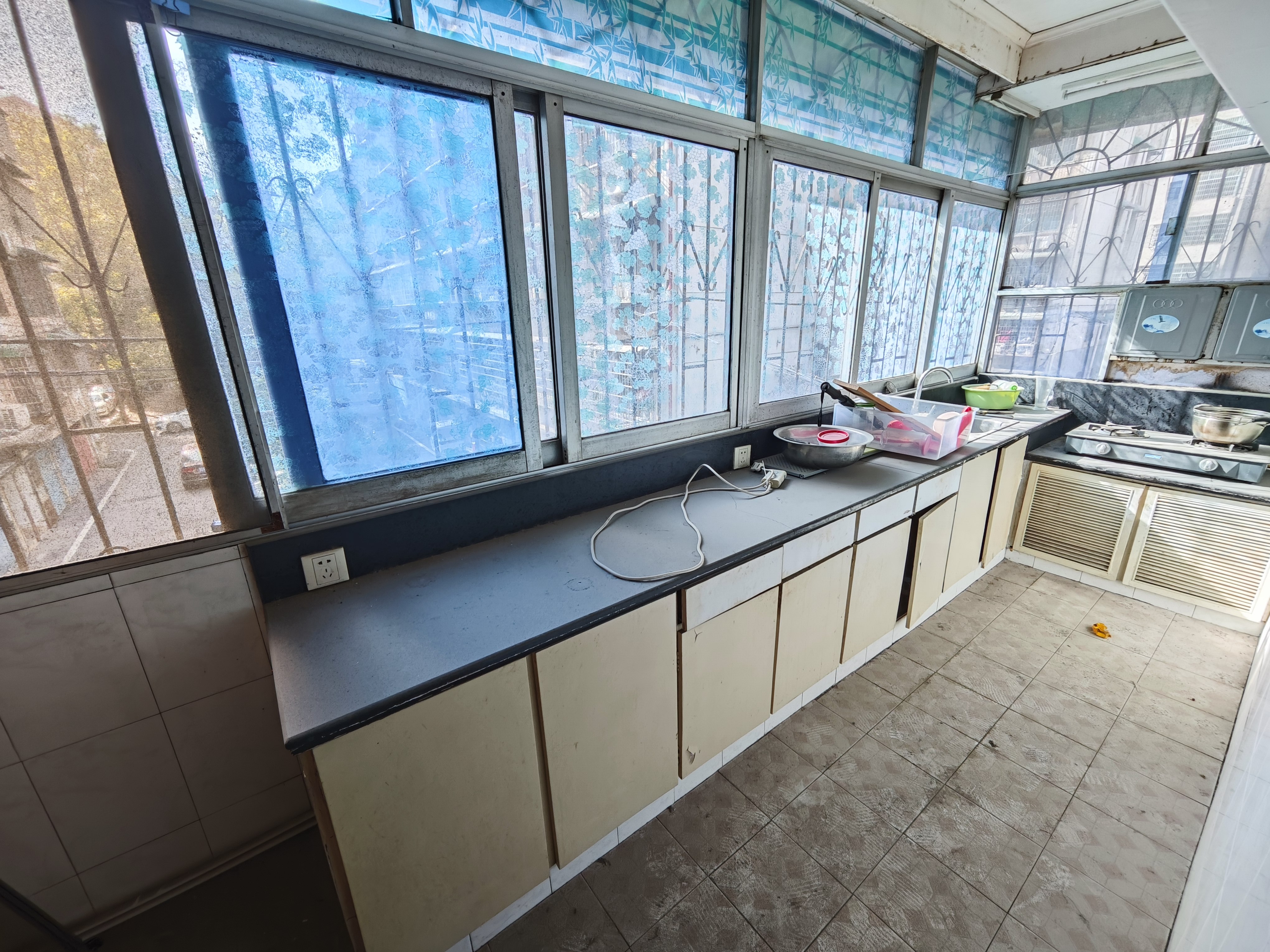 菊苑小区西区 3室2厅2卫 40.0万 菊苑小区西区 3室2厅2卫 40.0万厨房