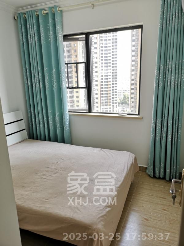 好莱城(弘德西街) 3室2厅1卫 2600.0元/月 好莱城(弘德西街) 3室2厅1卫 2600.0元/月室内图