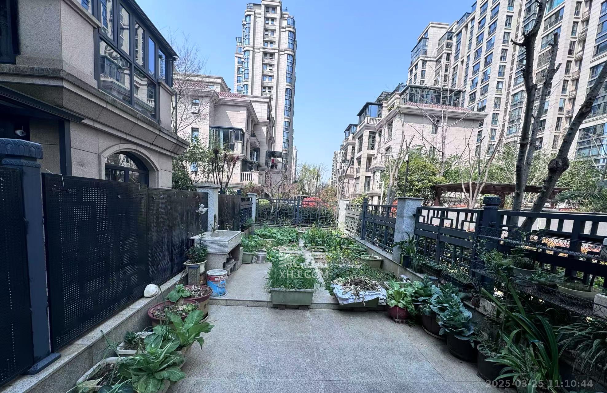 明昇壹城（明昇时代广场）一期  4室2厅2卫    7000.0元/月室内图