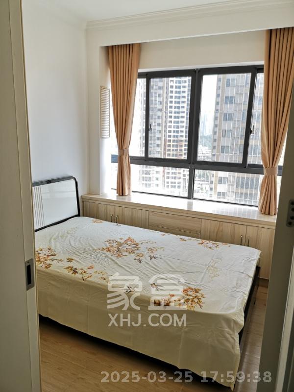 好莱城(弘德西街) 3室2厅1卫 2600.0元/月 好莱城(弘德西街) 3室2厅1卫 2600.0元/月室内图