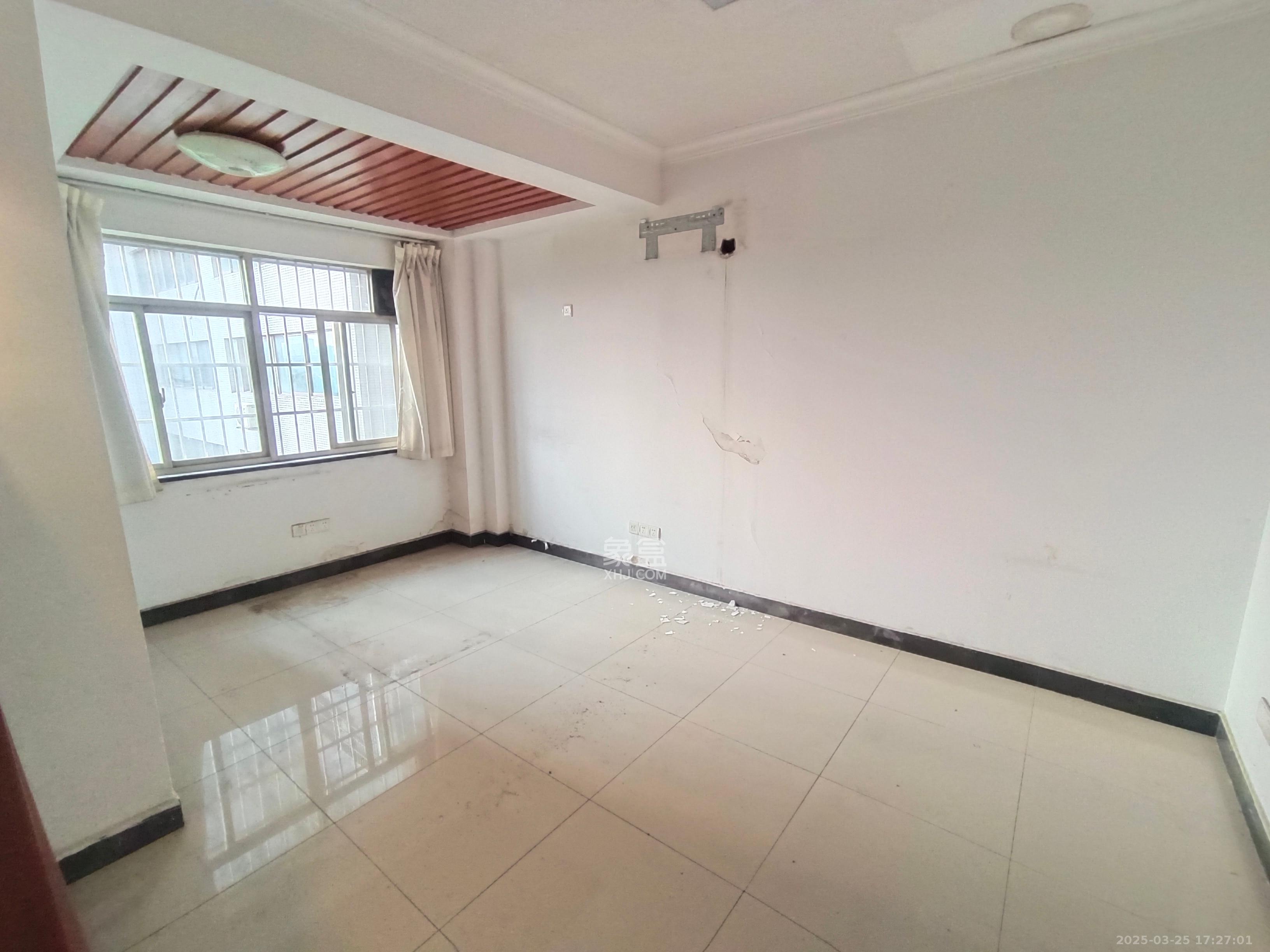 香颂国际 3室2厅2卫 3000.0元/月 香颂国际 3室2厅2卫 3000.0元/月室内图