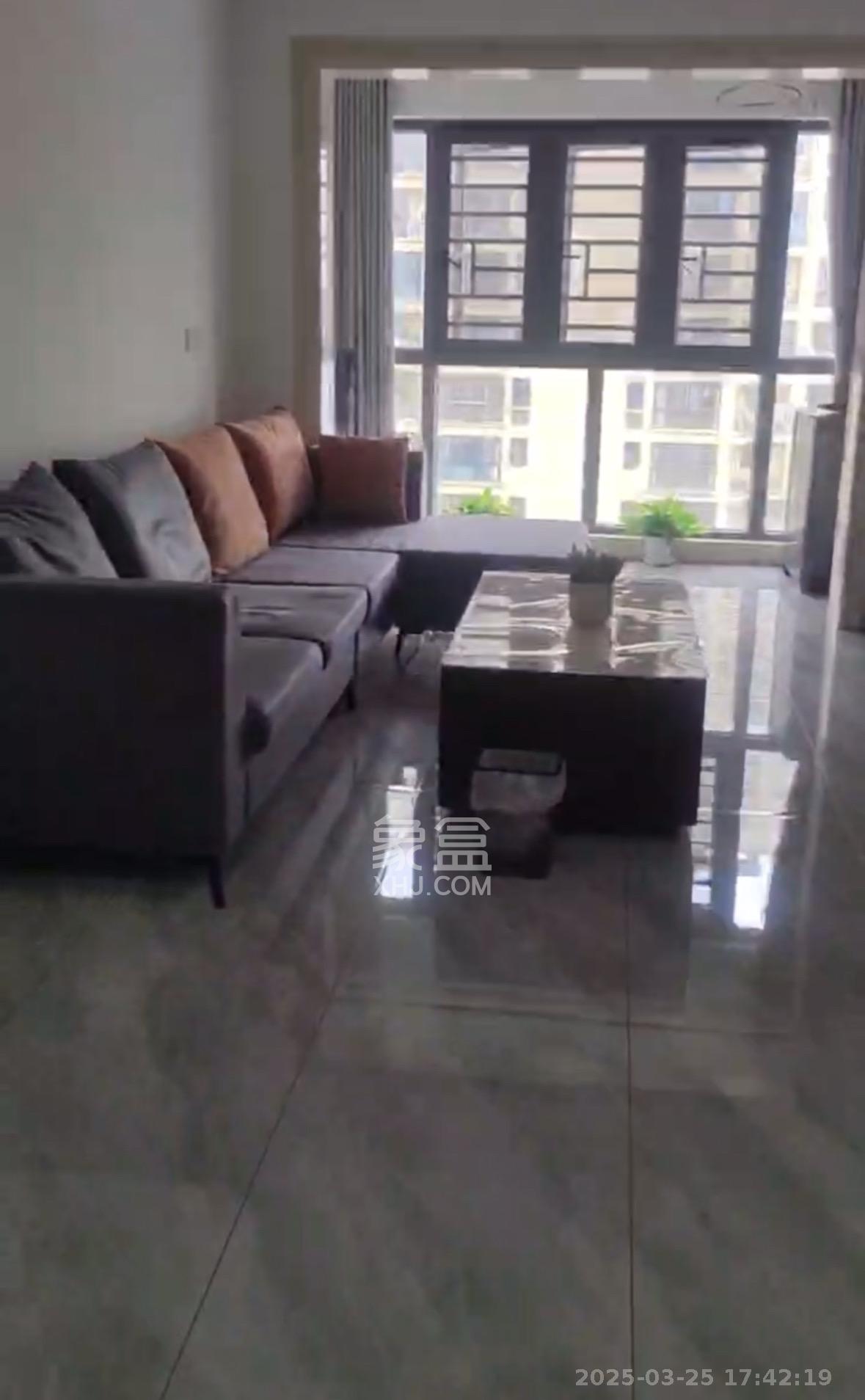 金南家园三期 2室2厅1卫 2200.0元/月 金南家园三期 2室2厅1卫 2200.0元/月室内图