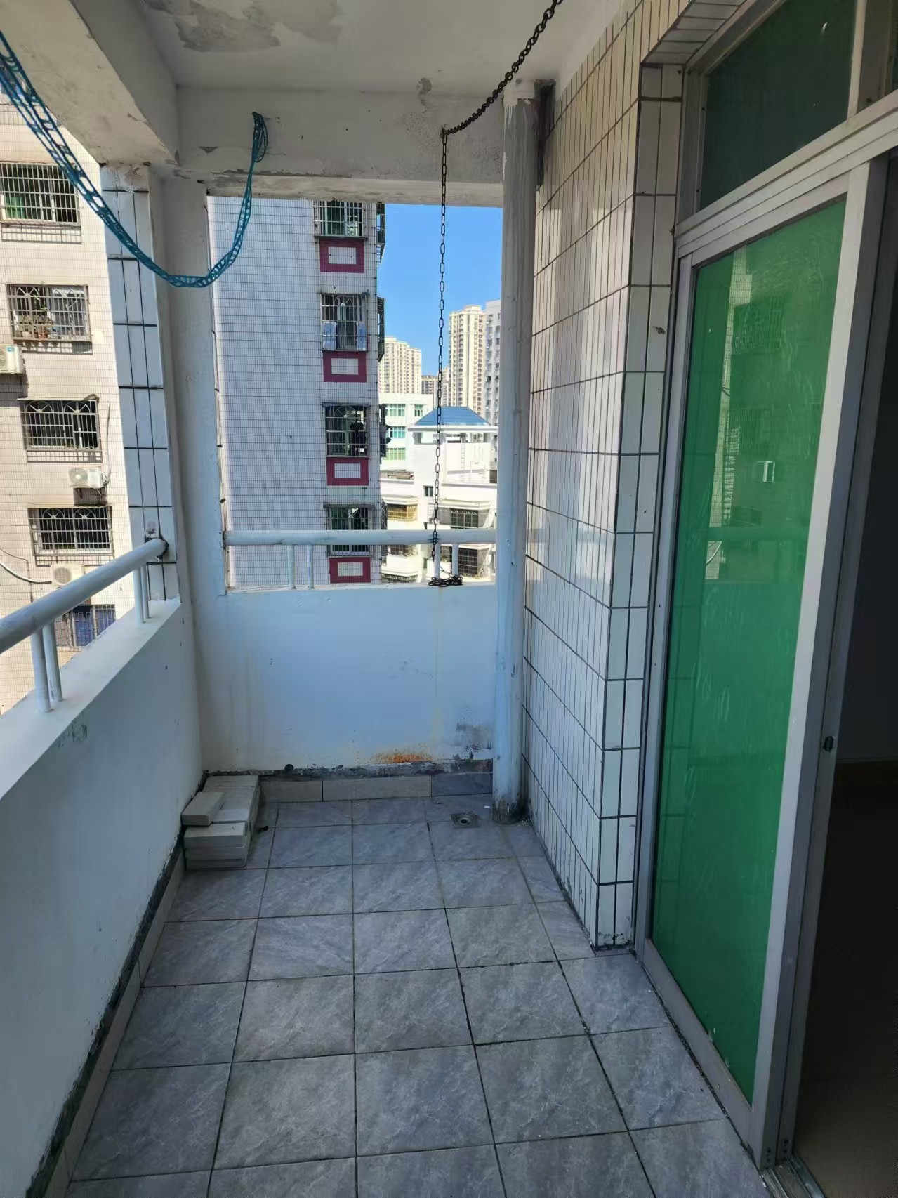 龙华商城  3室2厅2卫   1800.00元/月室内图