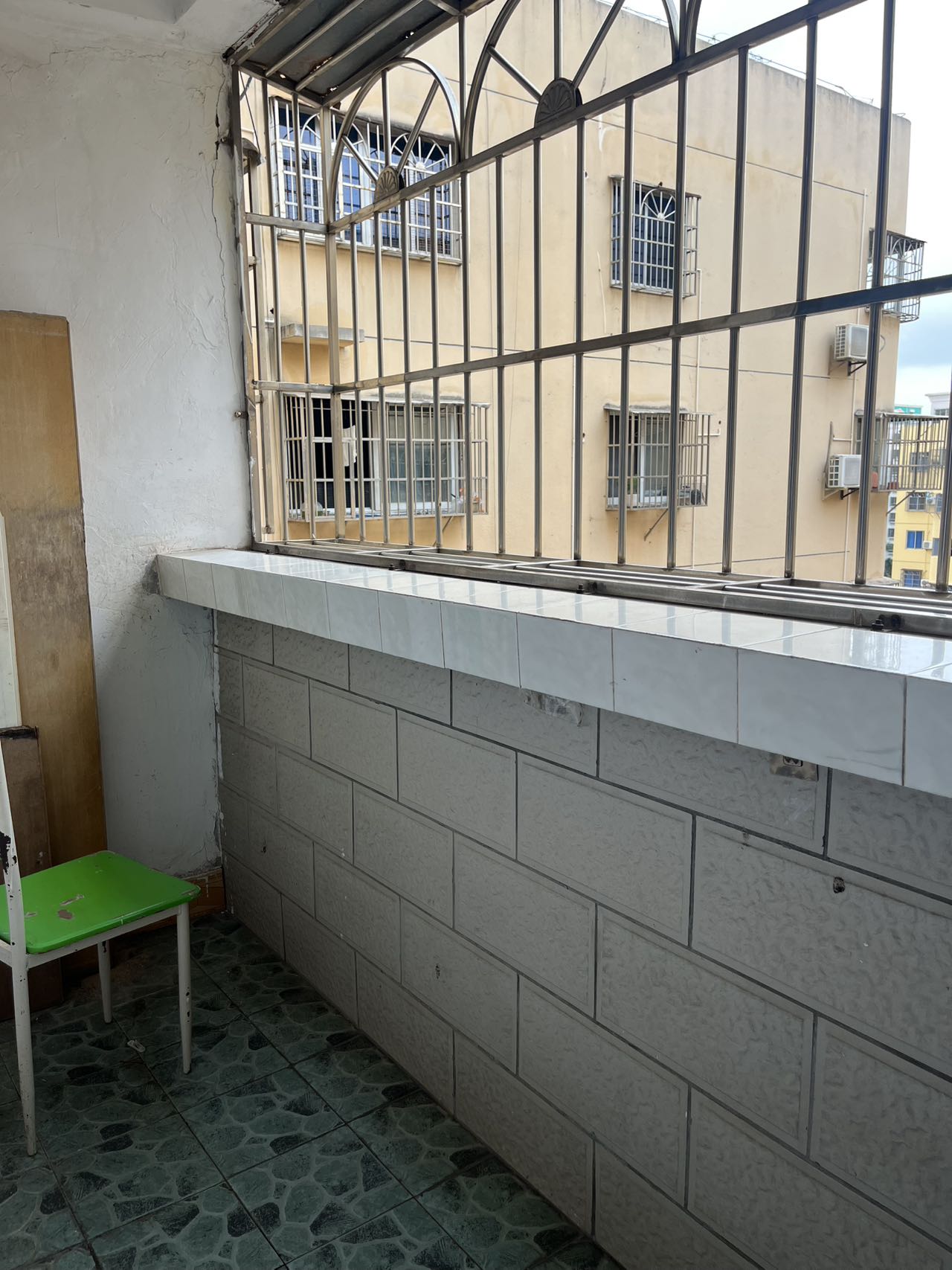 京江花园 2室1厅1卫 123.0万 京江花园 2室1厅1卫 123.0万客厅