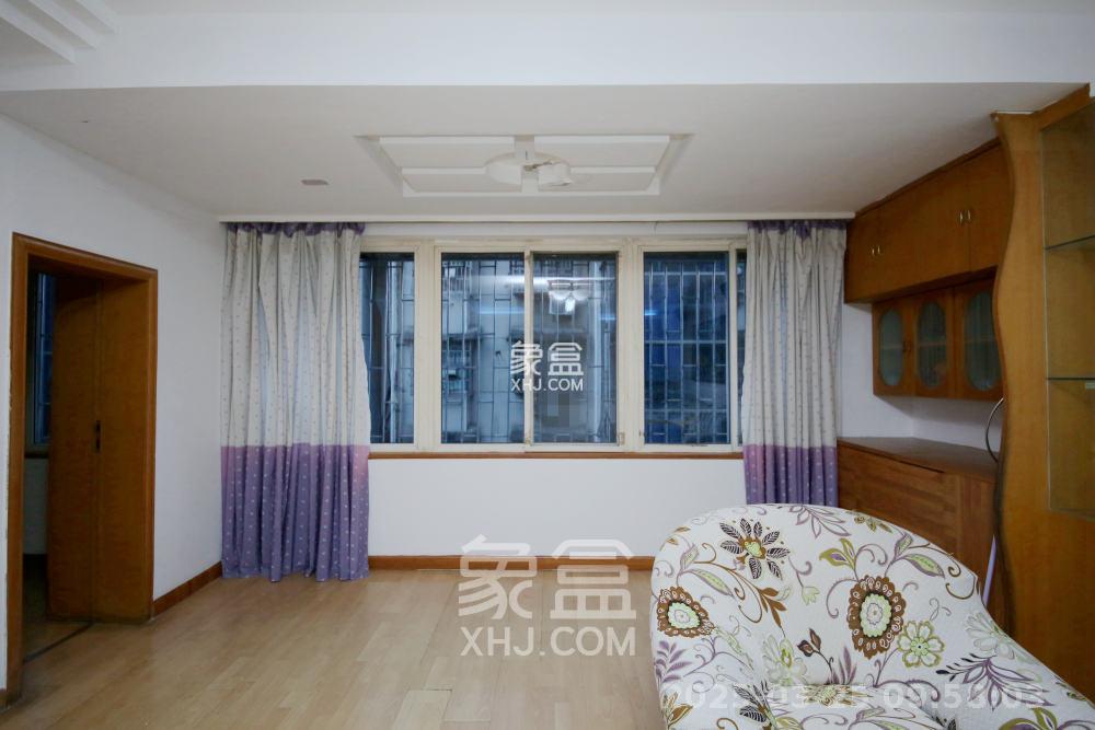 芙蓉区工商局宿舍  3室2厅2卫   1800.00元/月室内图