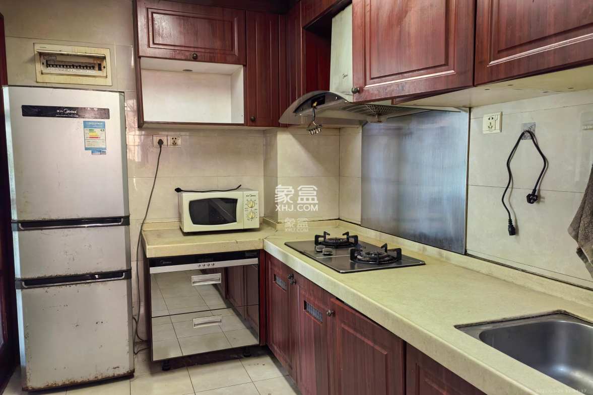 恒大名都 2室2厅1卫 1500.0元/月 恒大名都 2室2厅1卫 1500.0元/月室内图