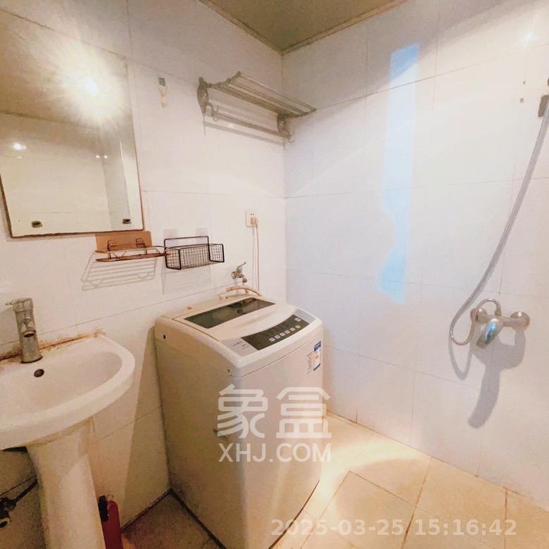 鑫远杰座  1室1厅1卫   1900.00元/月室内图