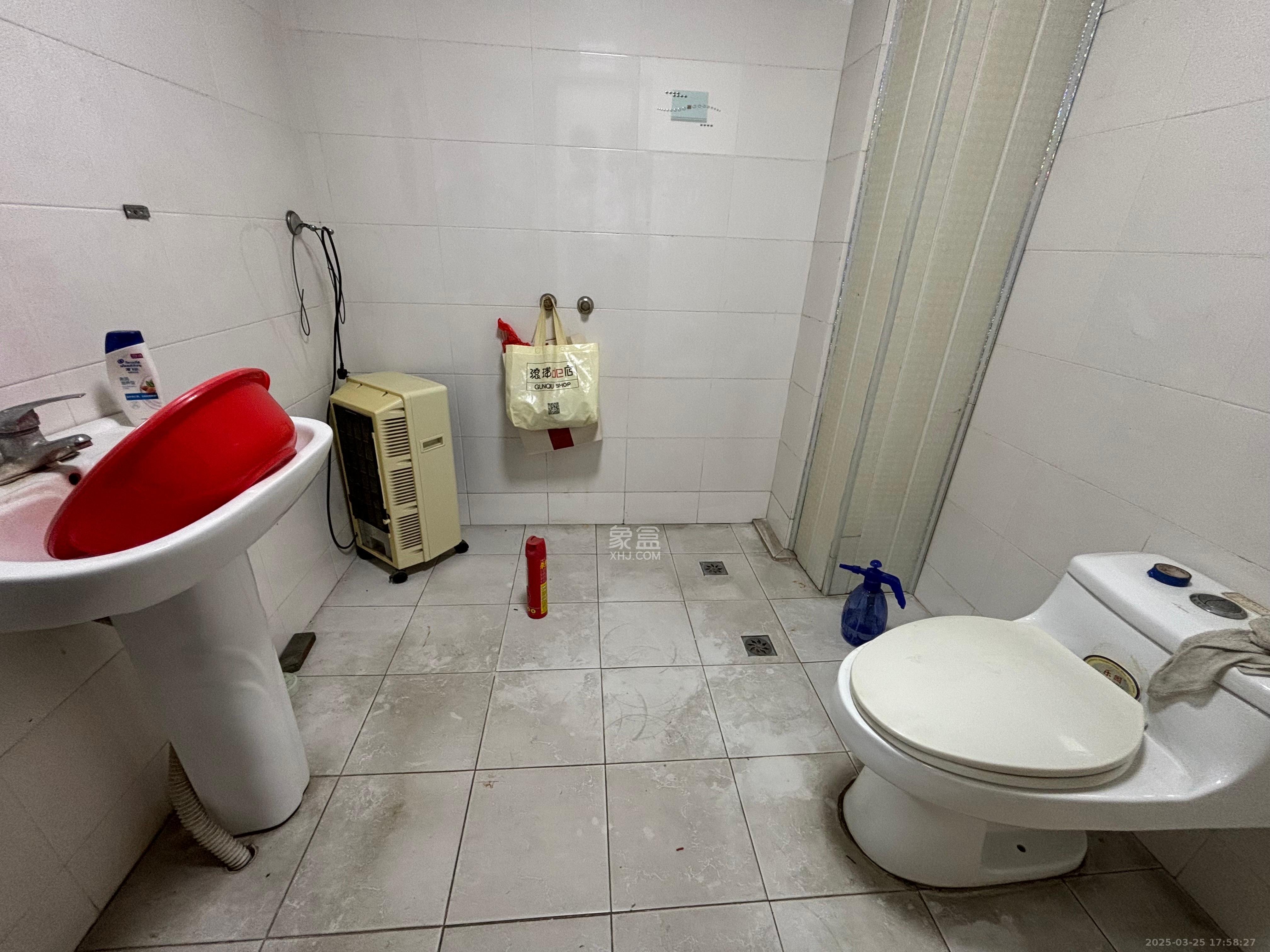 南湖嘉园  1室0厅0卫    2800.0元/月 南湖嘉园  1室0厅0卫    2800.0元/月室内图