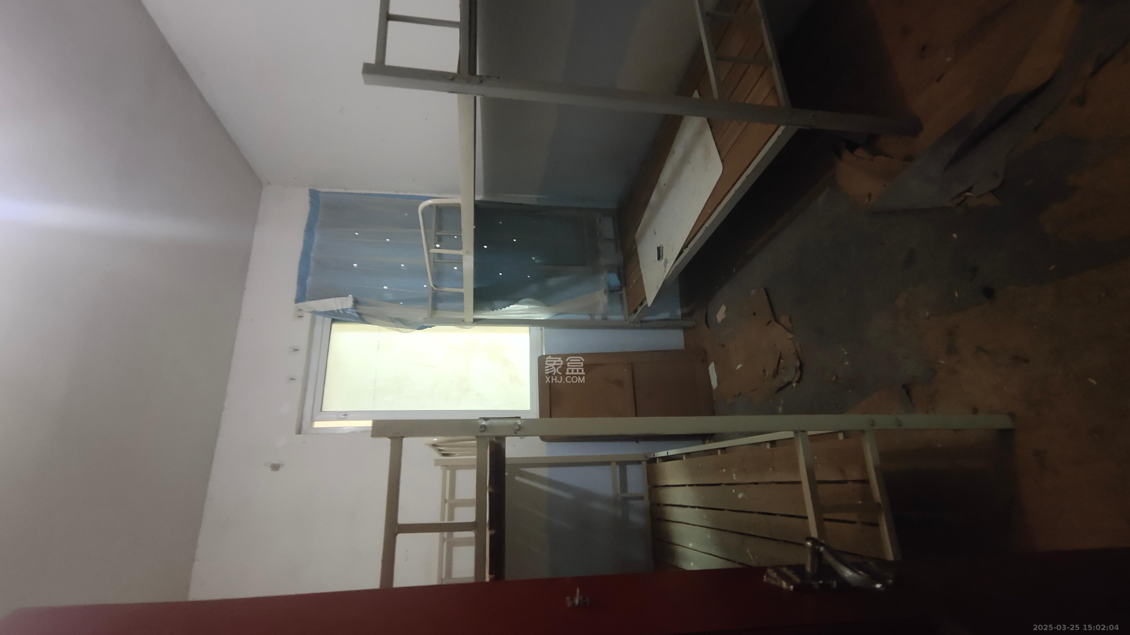 麓谷加州阳光  1室2厅2卫    2200.0元/月 麓谷加州阳光  1室2厅2卫    2200.0元/月室内图