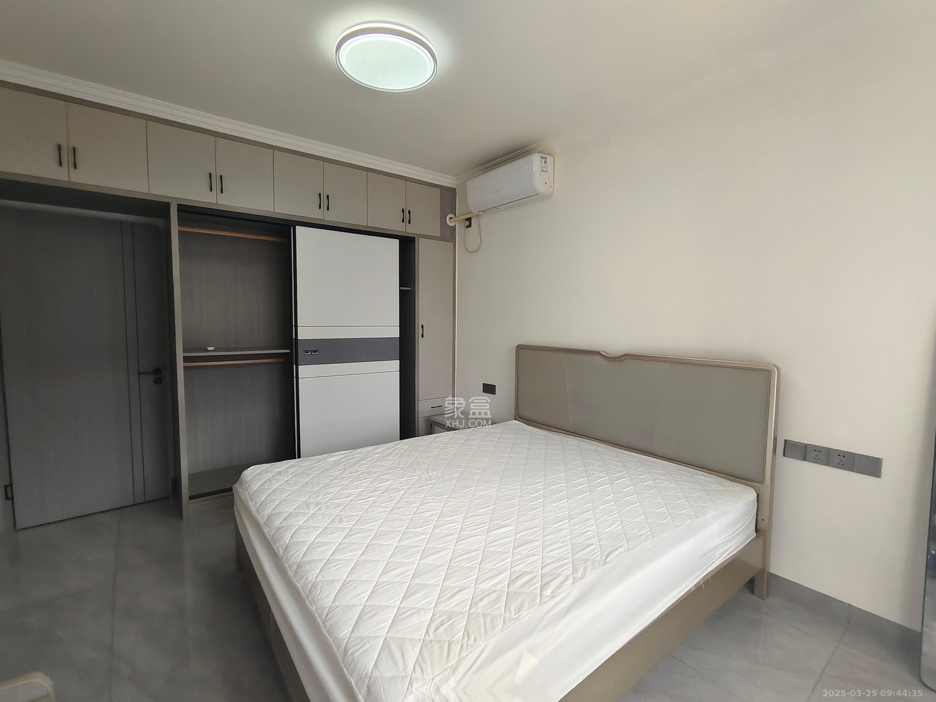 坪山家园  3室2厅1卫   1800.00元/月室内图