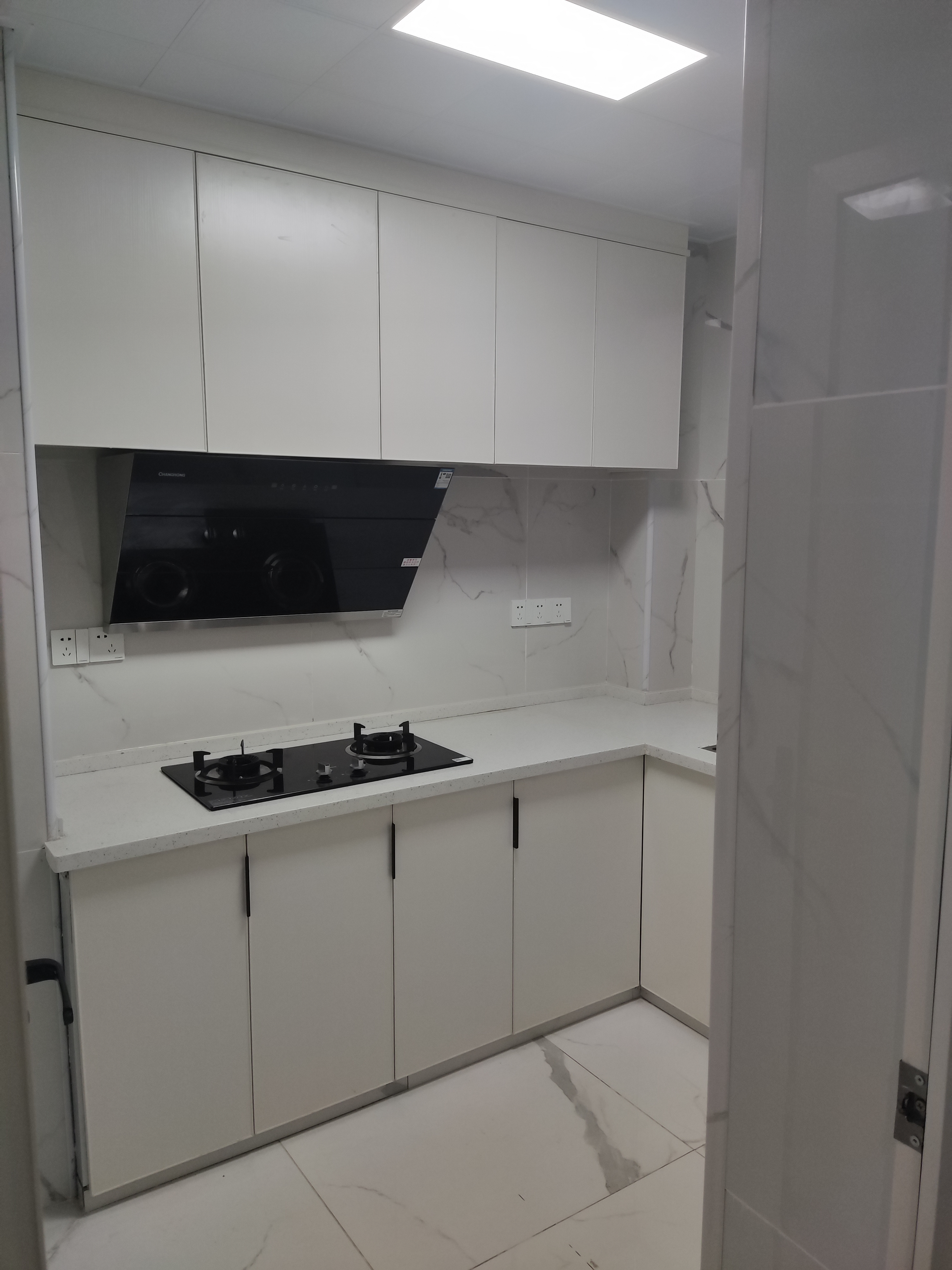 西合路(红湘段)安置房 1室0厅0卫 2000.0元/月 西合路(红湘段)安置房 1室0厅0卫 2000.0元/月室内图