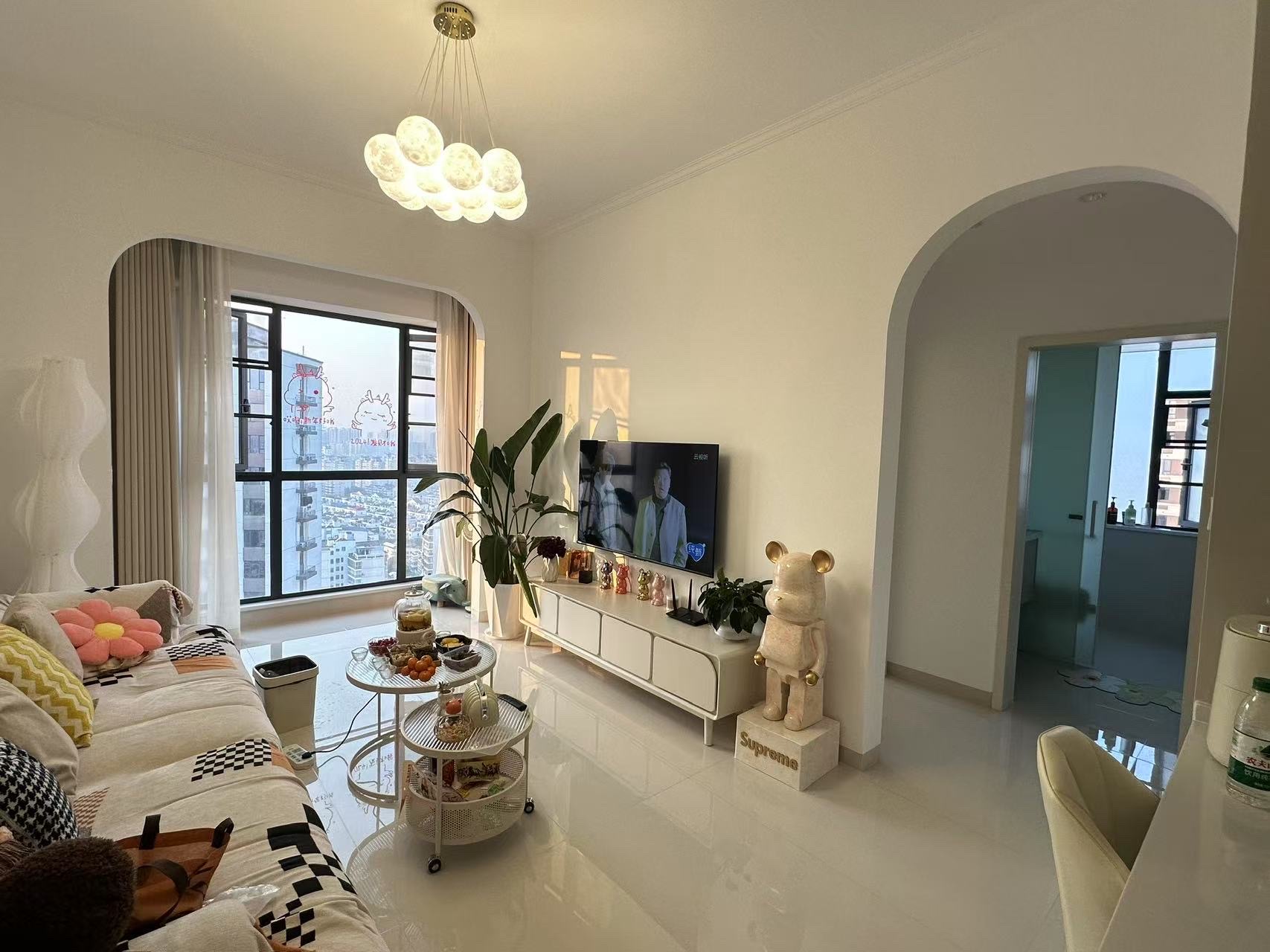 芷兰公馆西区 2室1厅1卫 2000.0元/月 芷兰公馆西区 2室1厅1卫 2000.0元/月室内图