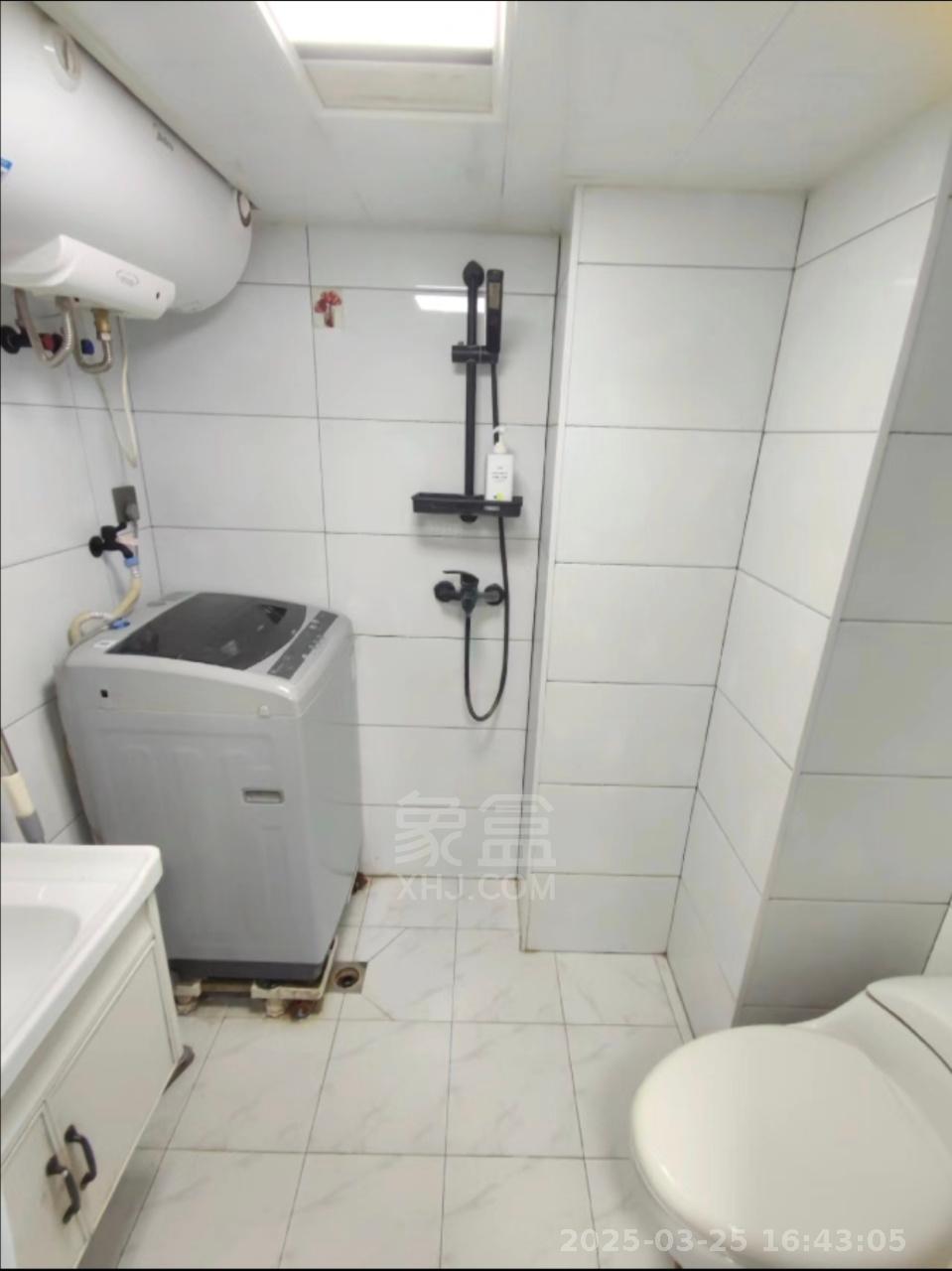 文艺复兴(未来城)  1室1厅1卫    1000.0元/月 文艺复兴(未来城)  1室1厅1卫    1000.0元/月室内图