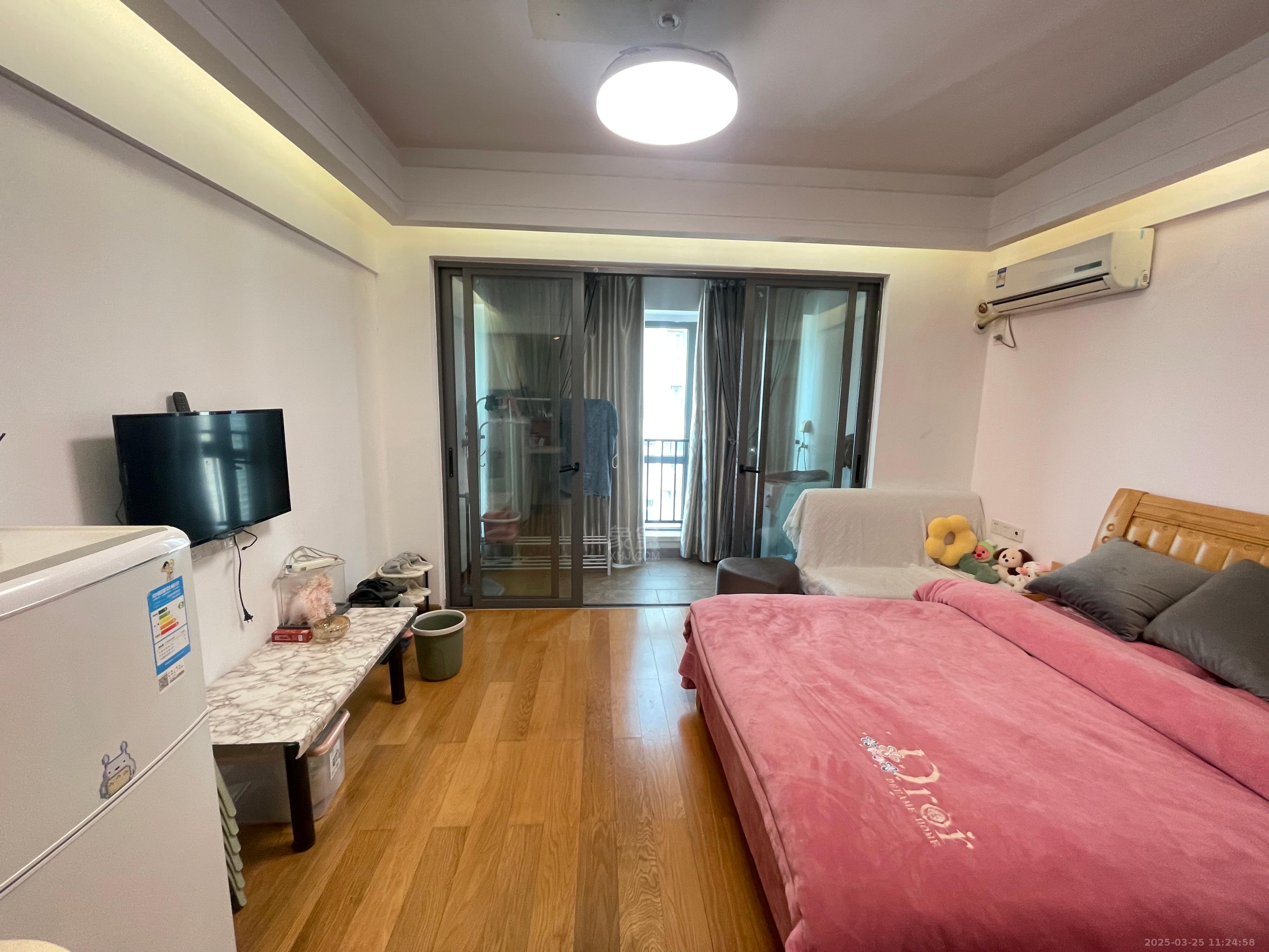 大汉希尔顿 1室0厅1卫 1300.0元/月 大汉希尔顿 1室0厅1卫 1300.0元/月室内图